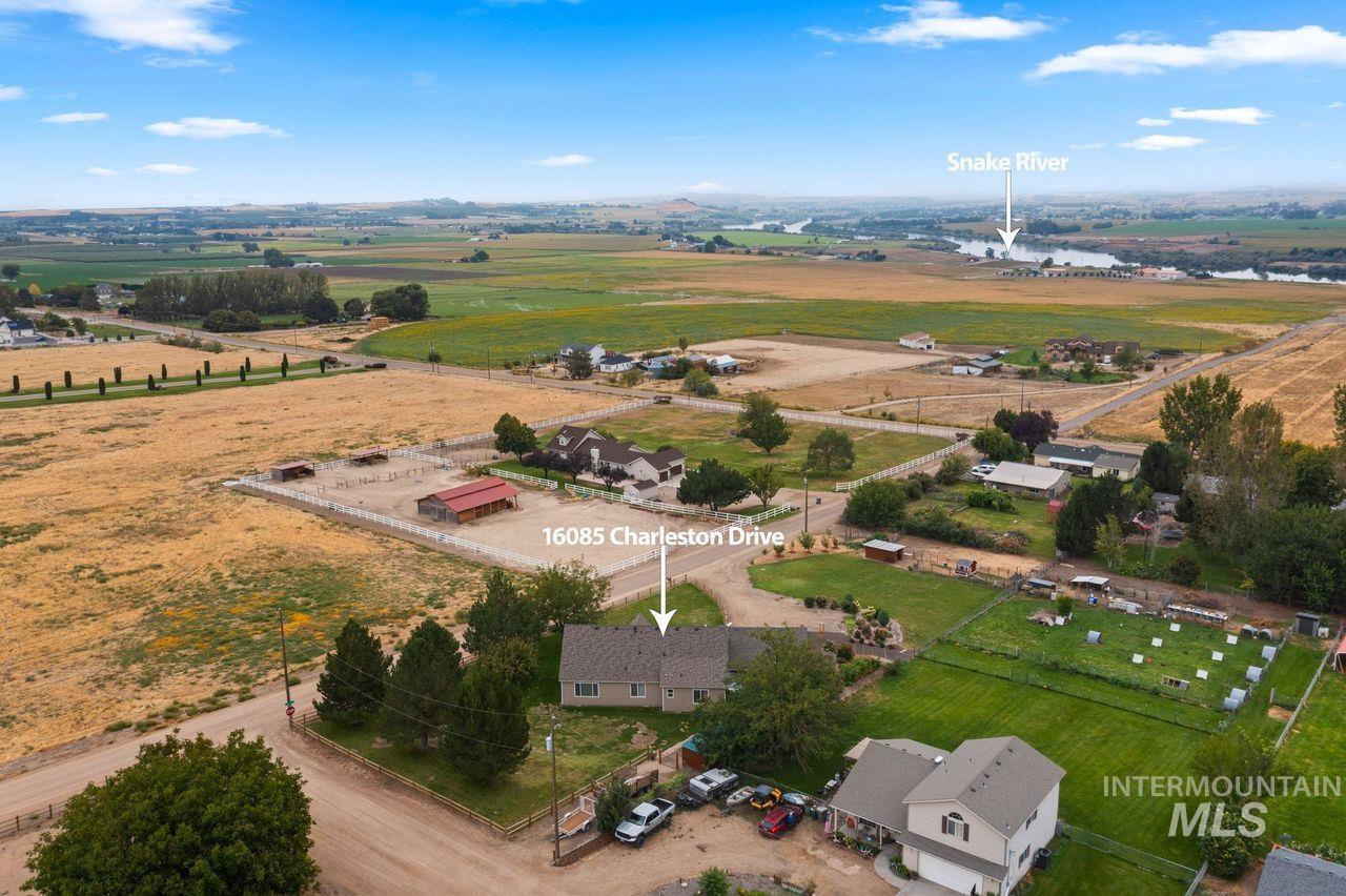 16085 Charleston Dr. Property Photo 8