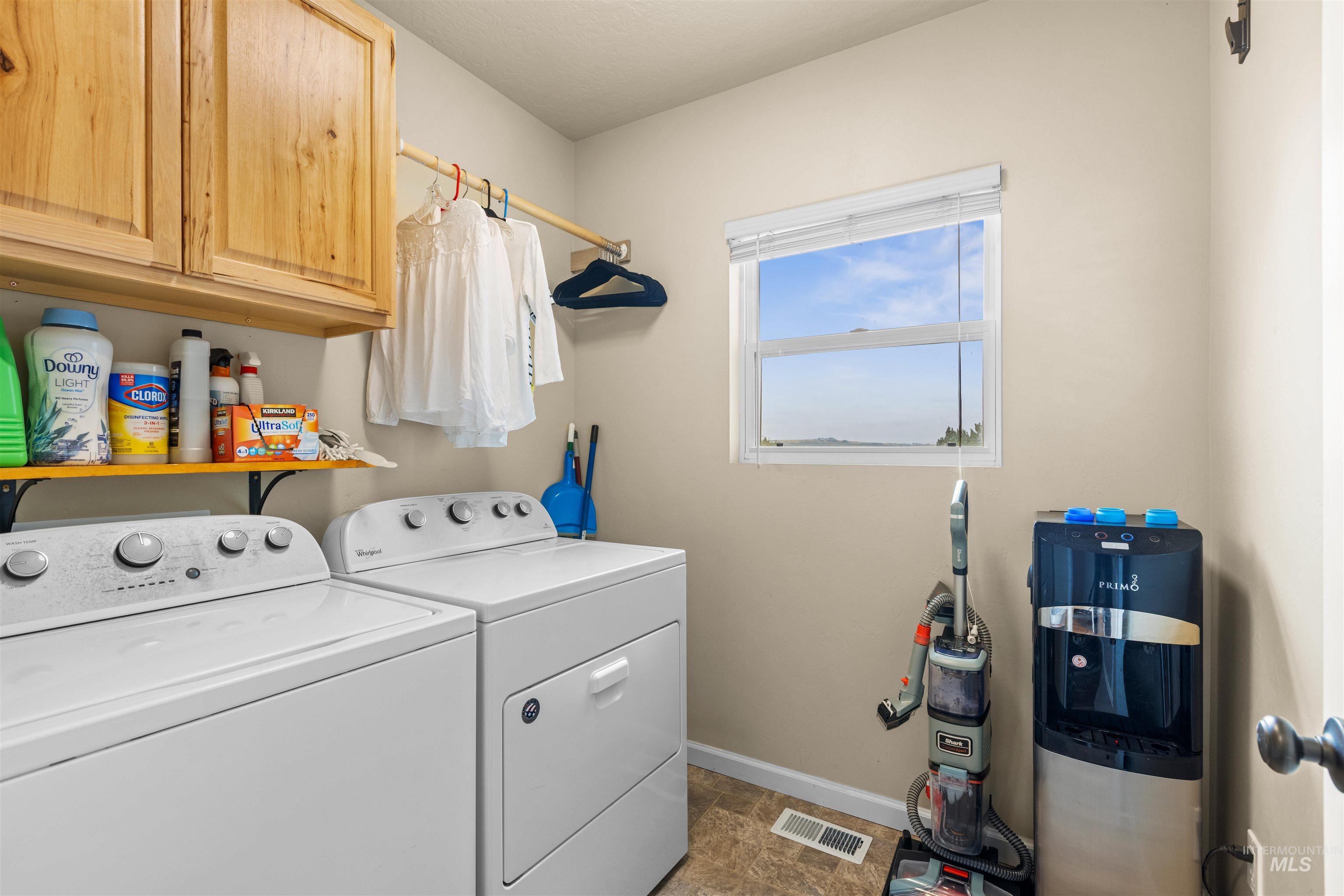 16085 Charleston Dr. Property Photo 32