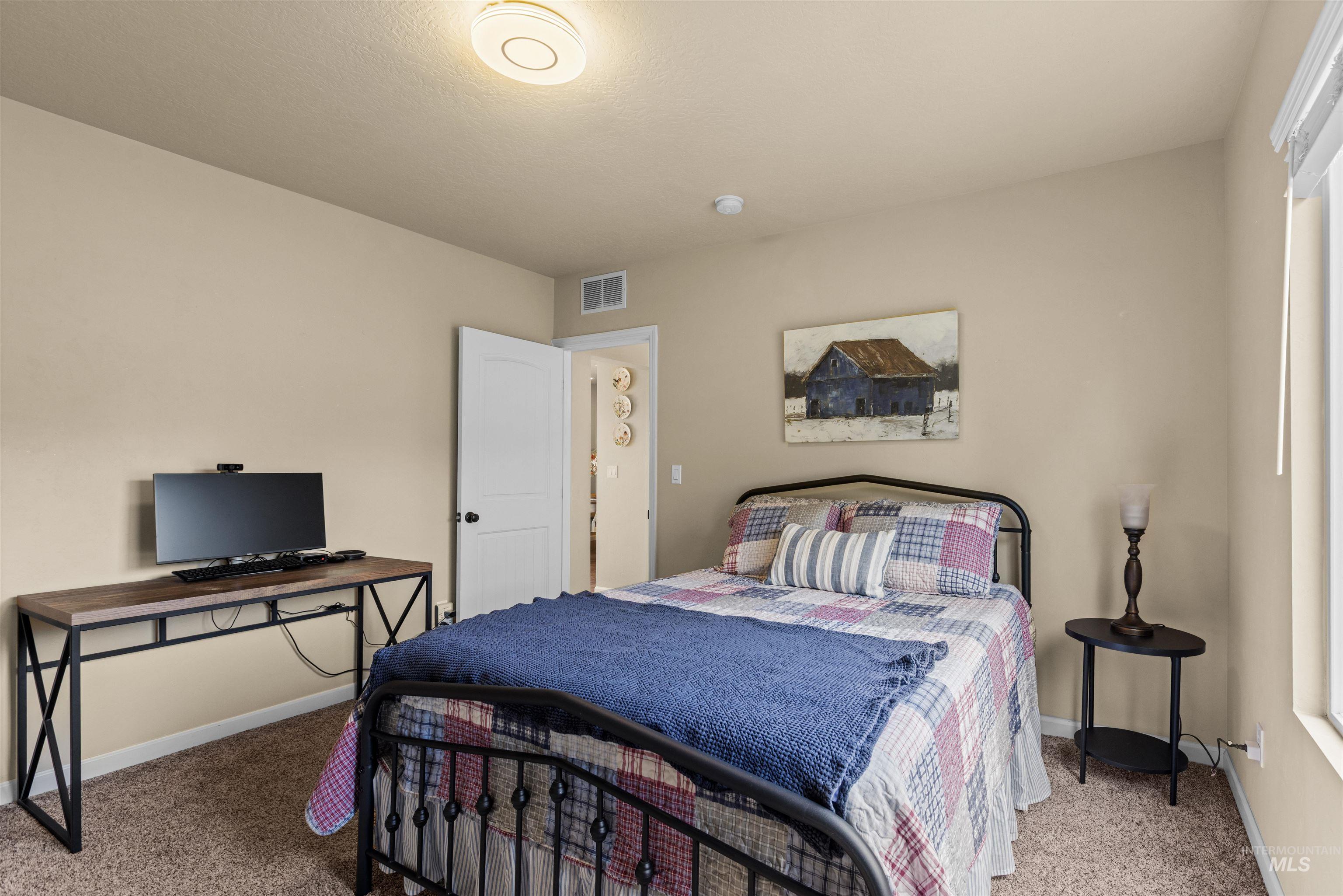16085 Charleston Dr. Property Photo 34