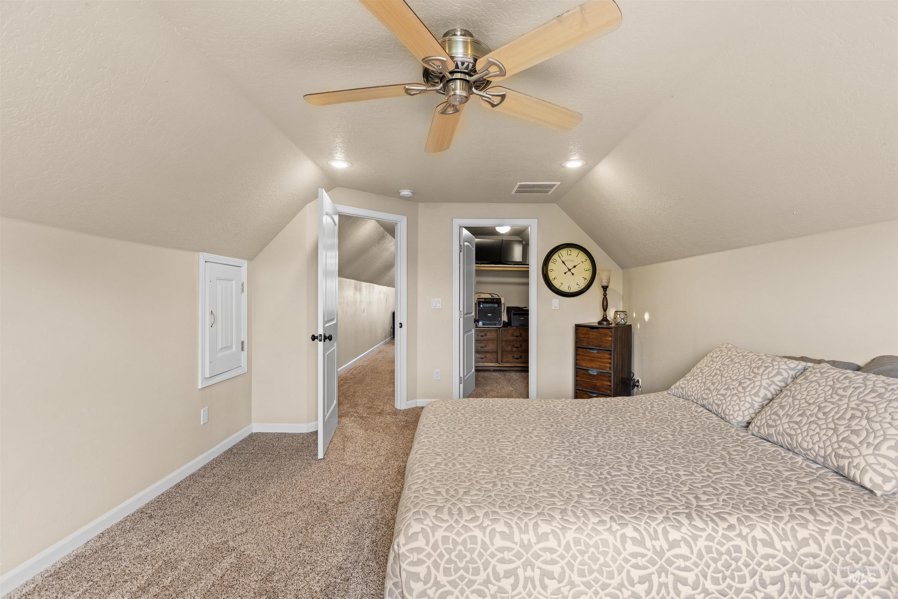 16085 Charleston Dr. Property Photo 44