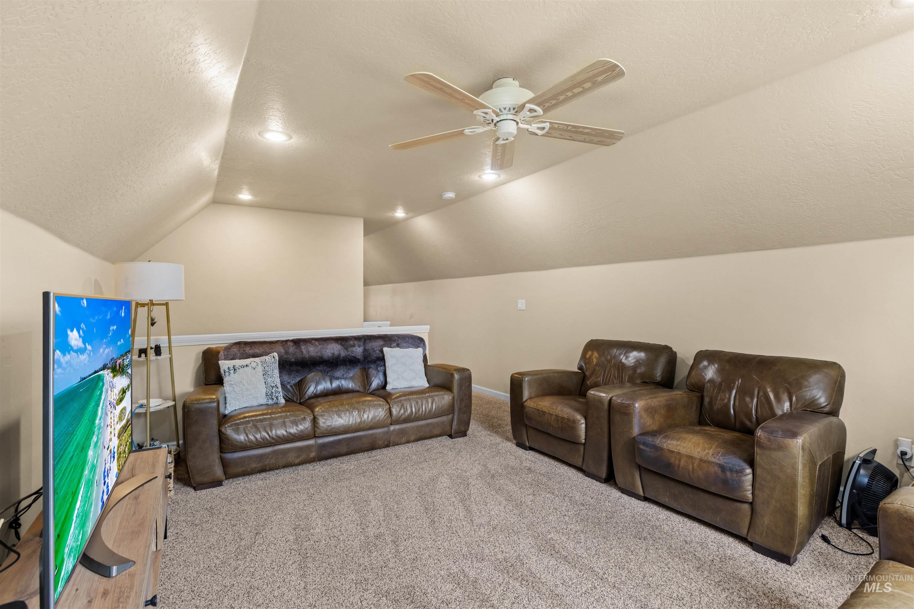 16085 Charleston Dr. Property Photo 45