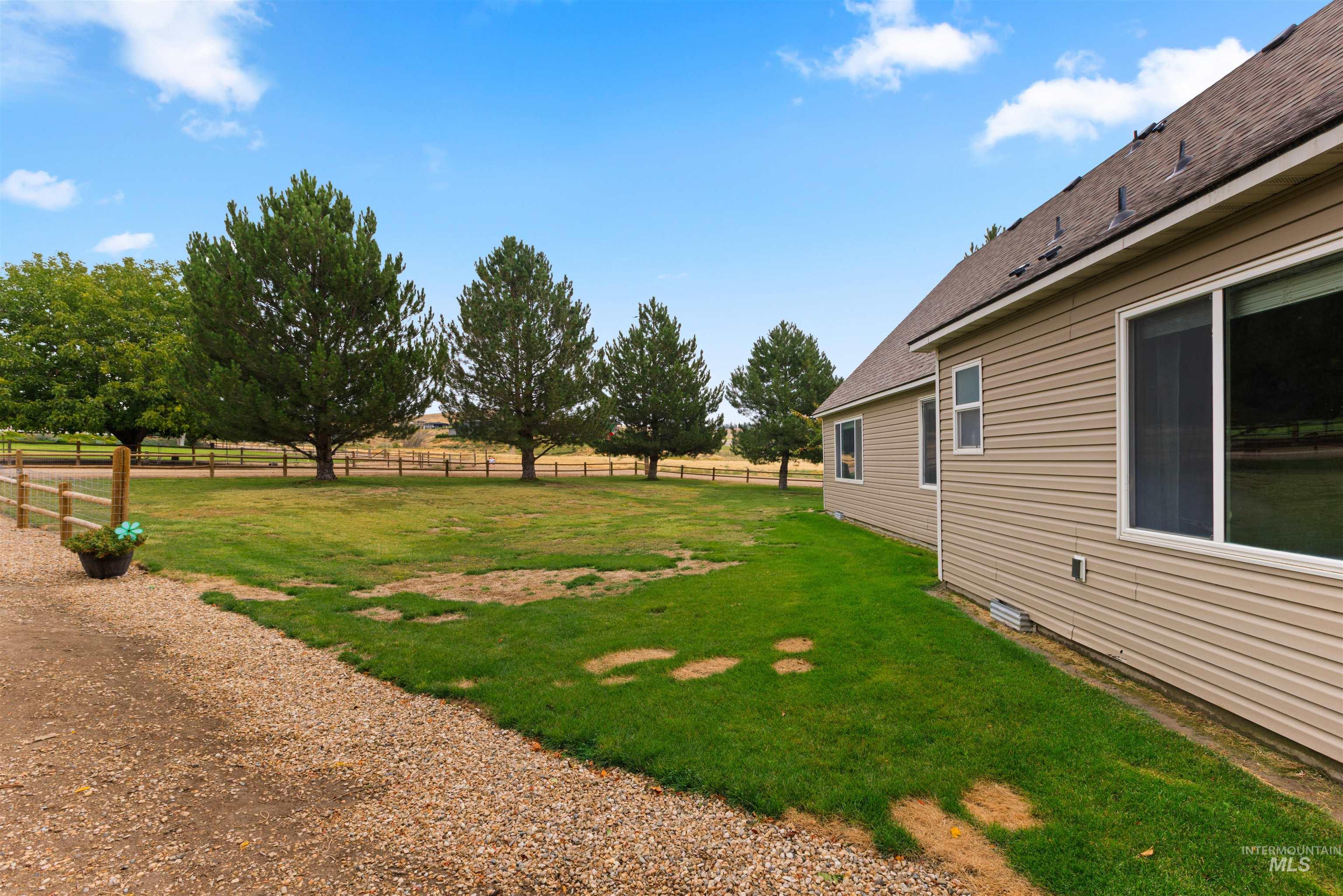 16085 Charleston Dr. Property Photo 48