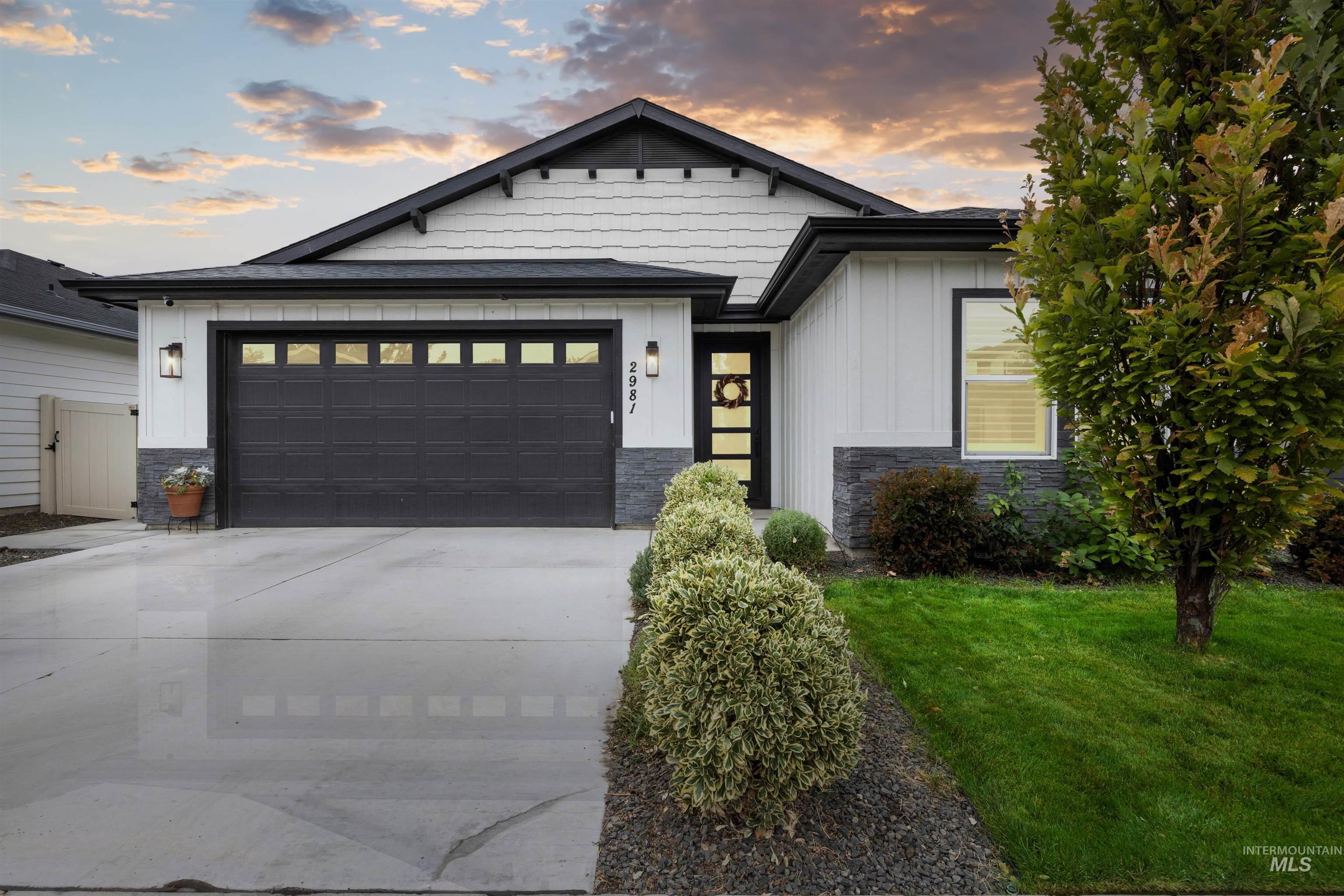 2981 E Diorite St Property Photo 1