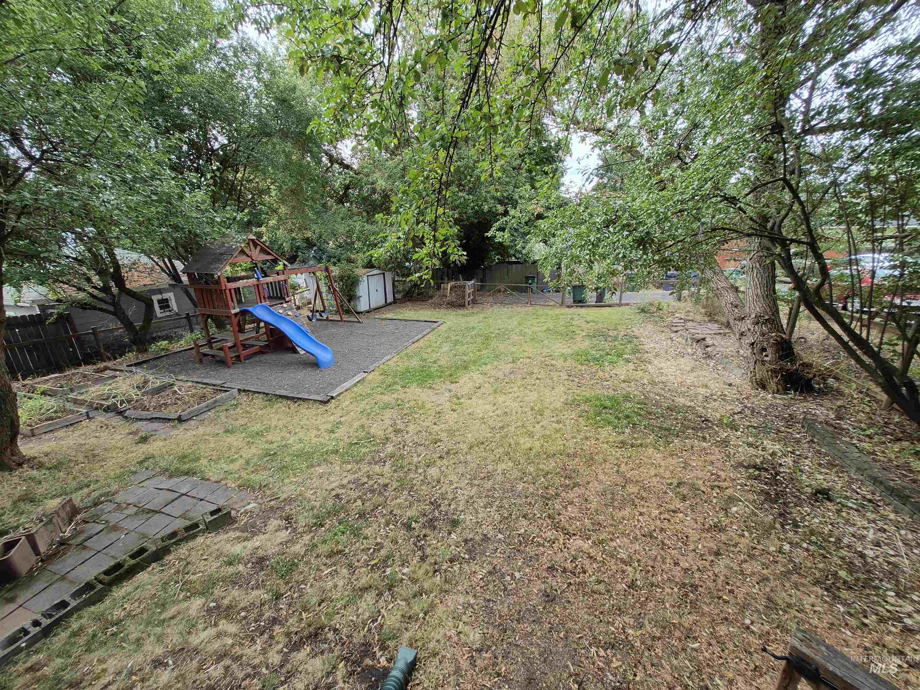 1013 Logan Property Photo 3