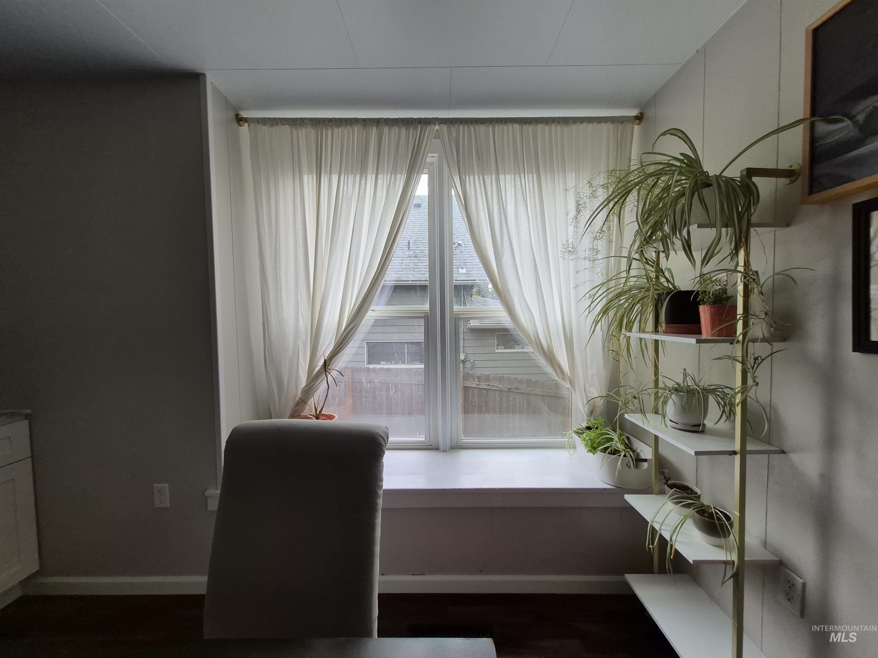 1013 Logan Property Photo 12