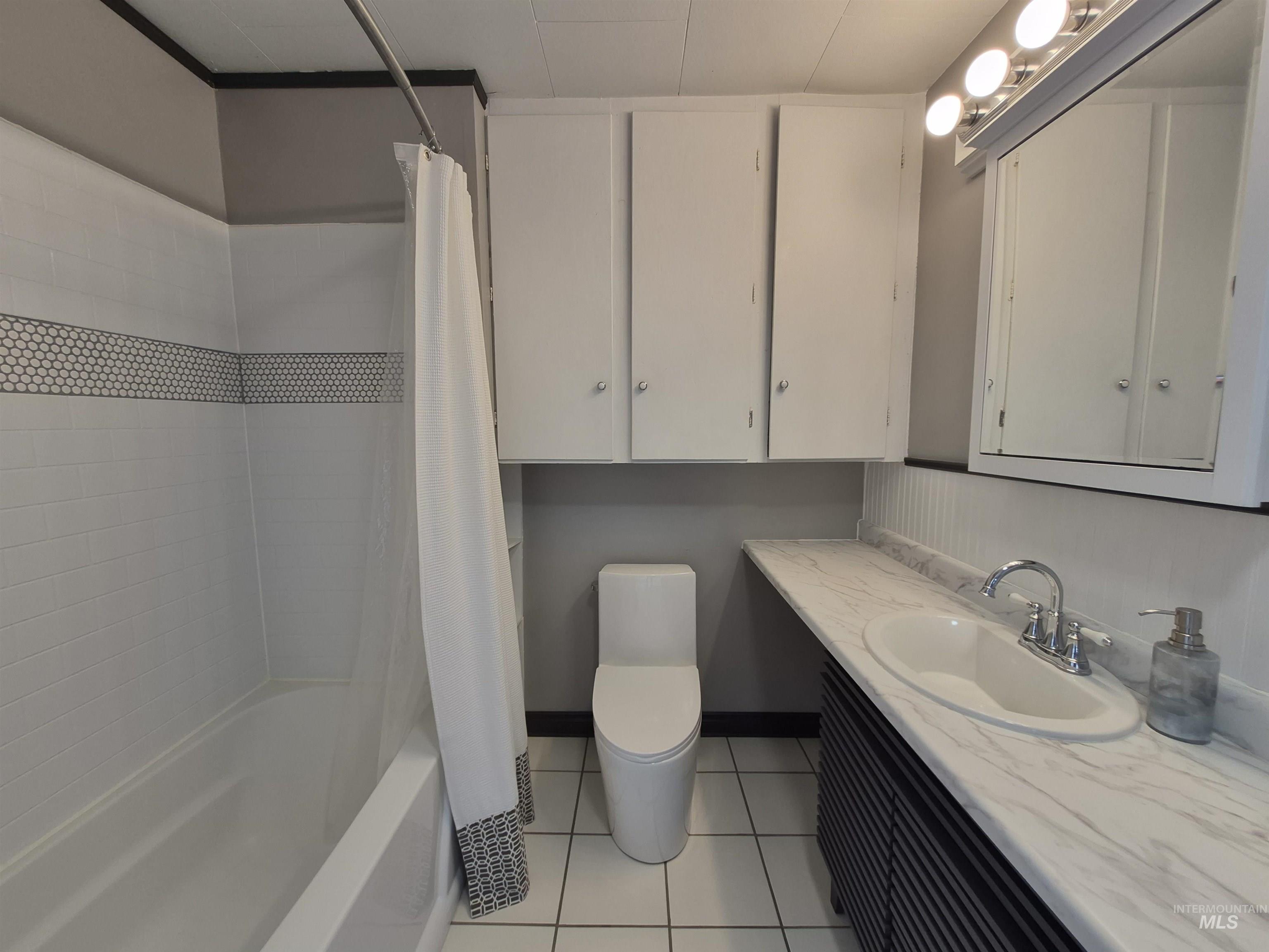 1013 Logan Property Photo 19