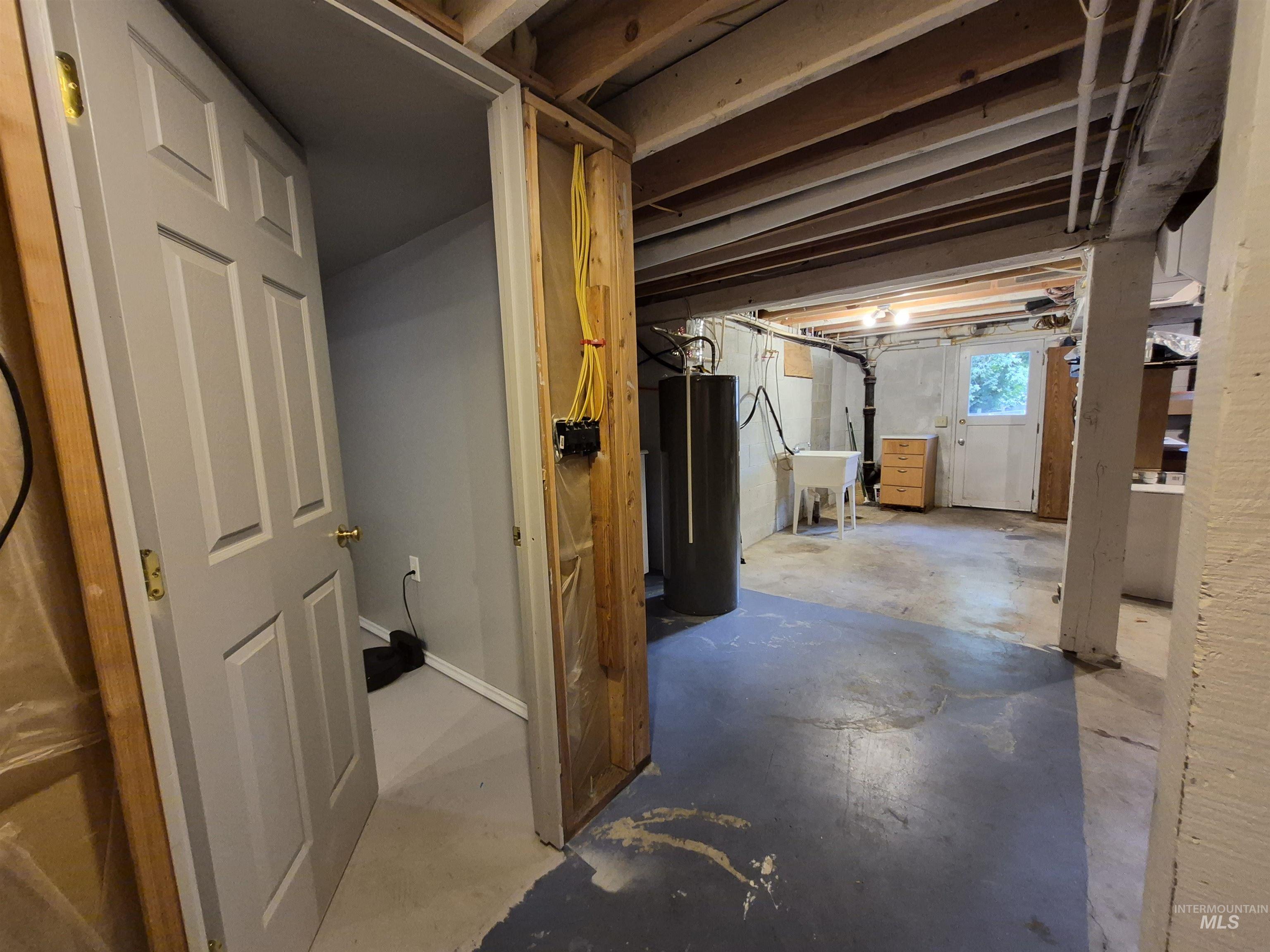 1013 Logan Property Photo 28