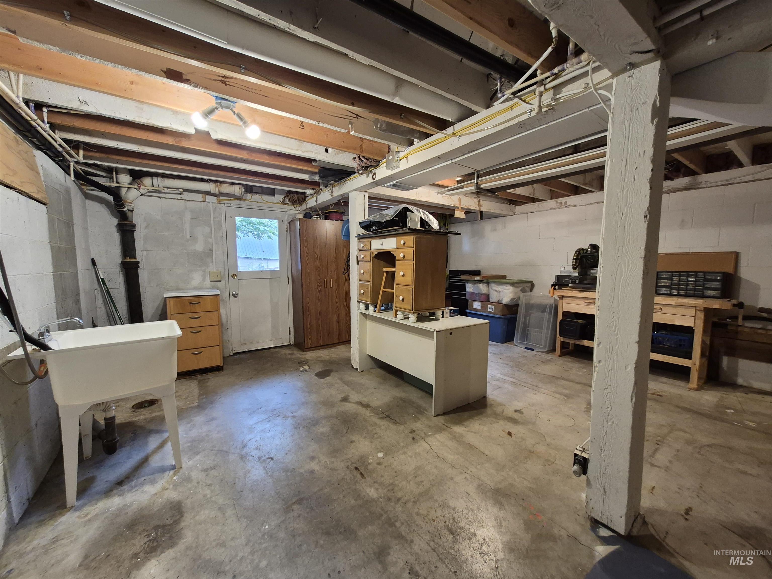 1013 Logan Property Photo 33