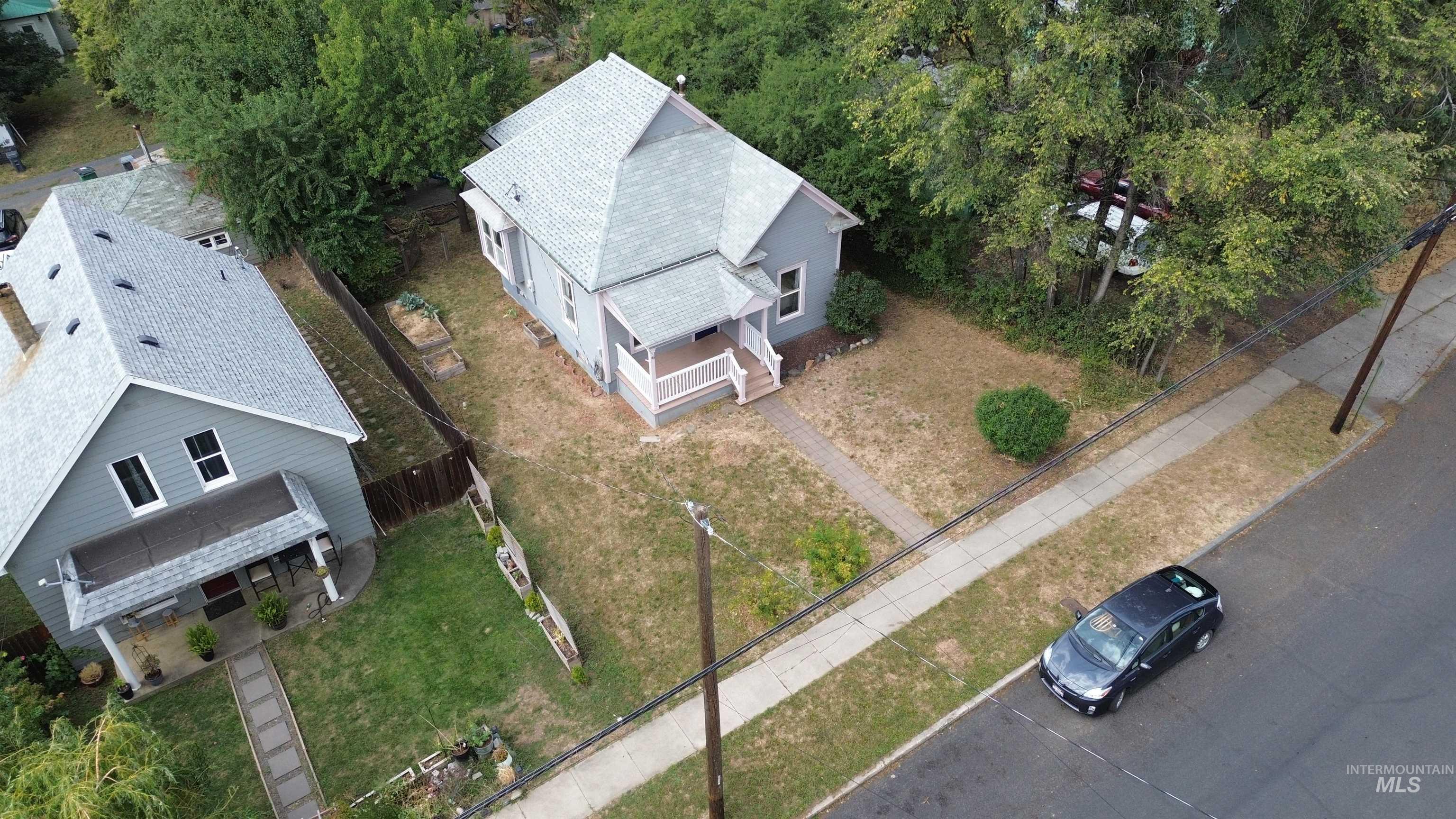 1013 Logan Property Photo 36