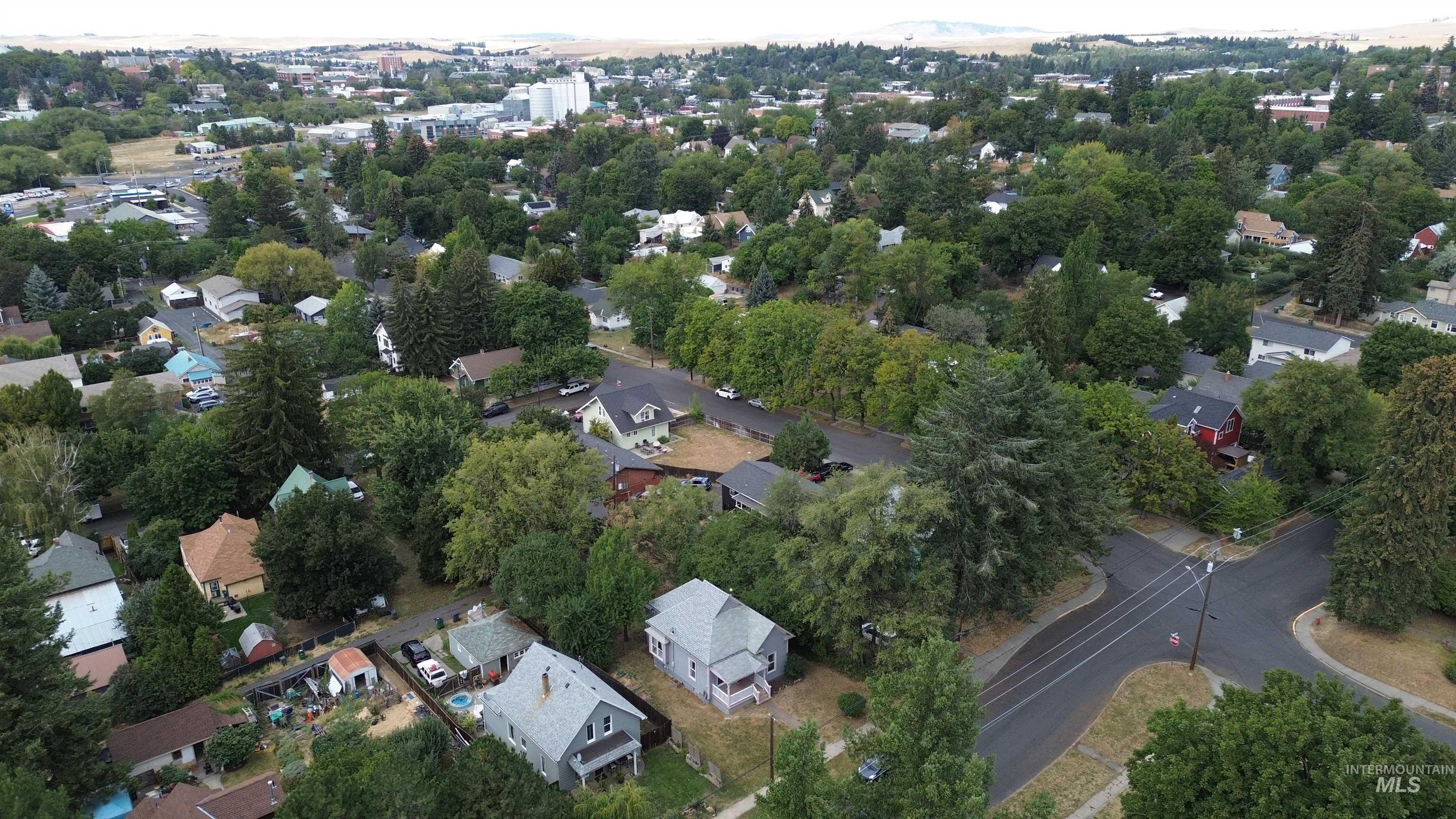 1013 Logan Property Photo 38
