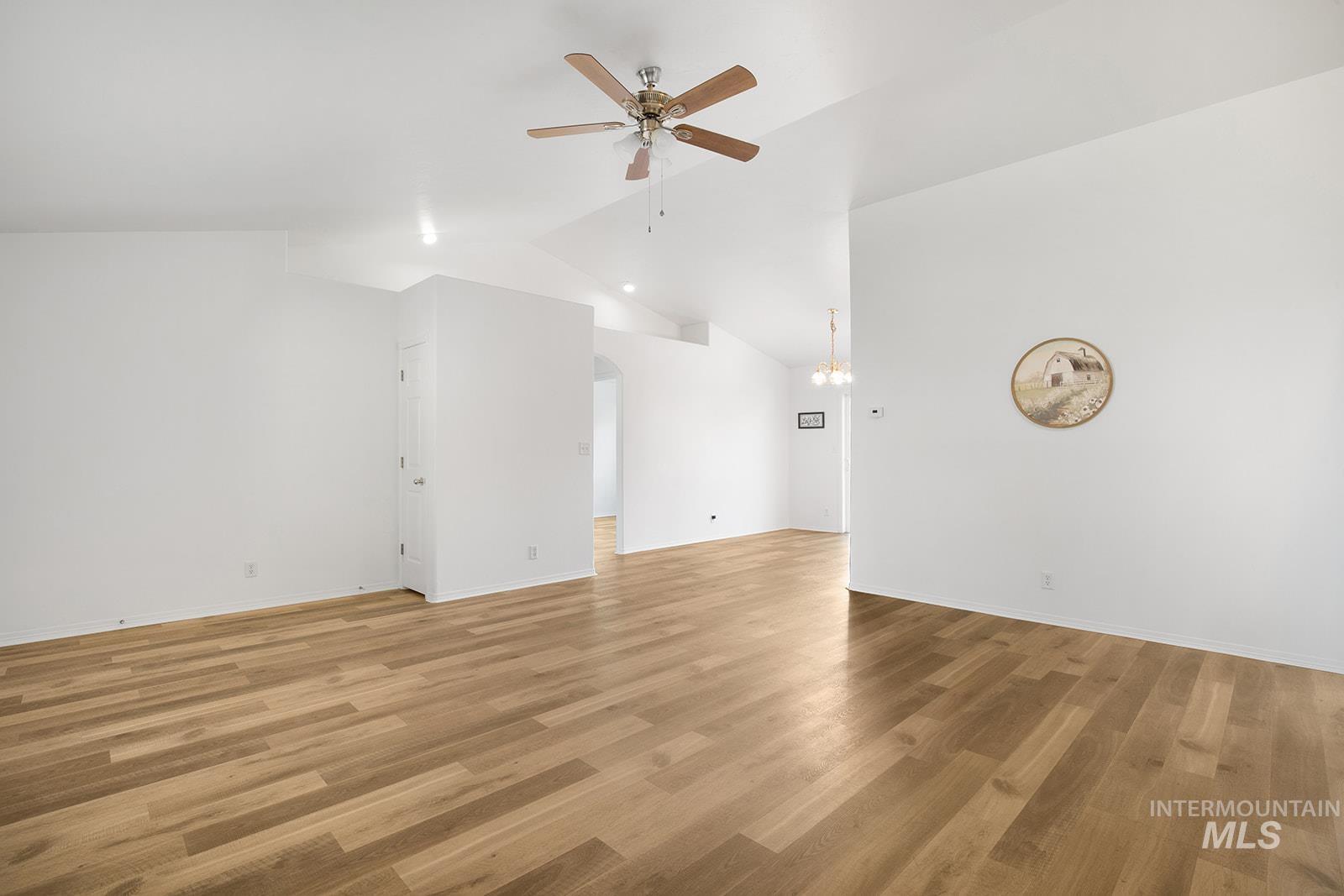 2440 Ironwood Ave. Property Photo 4