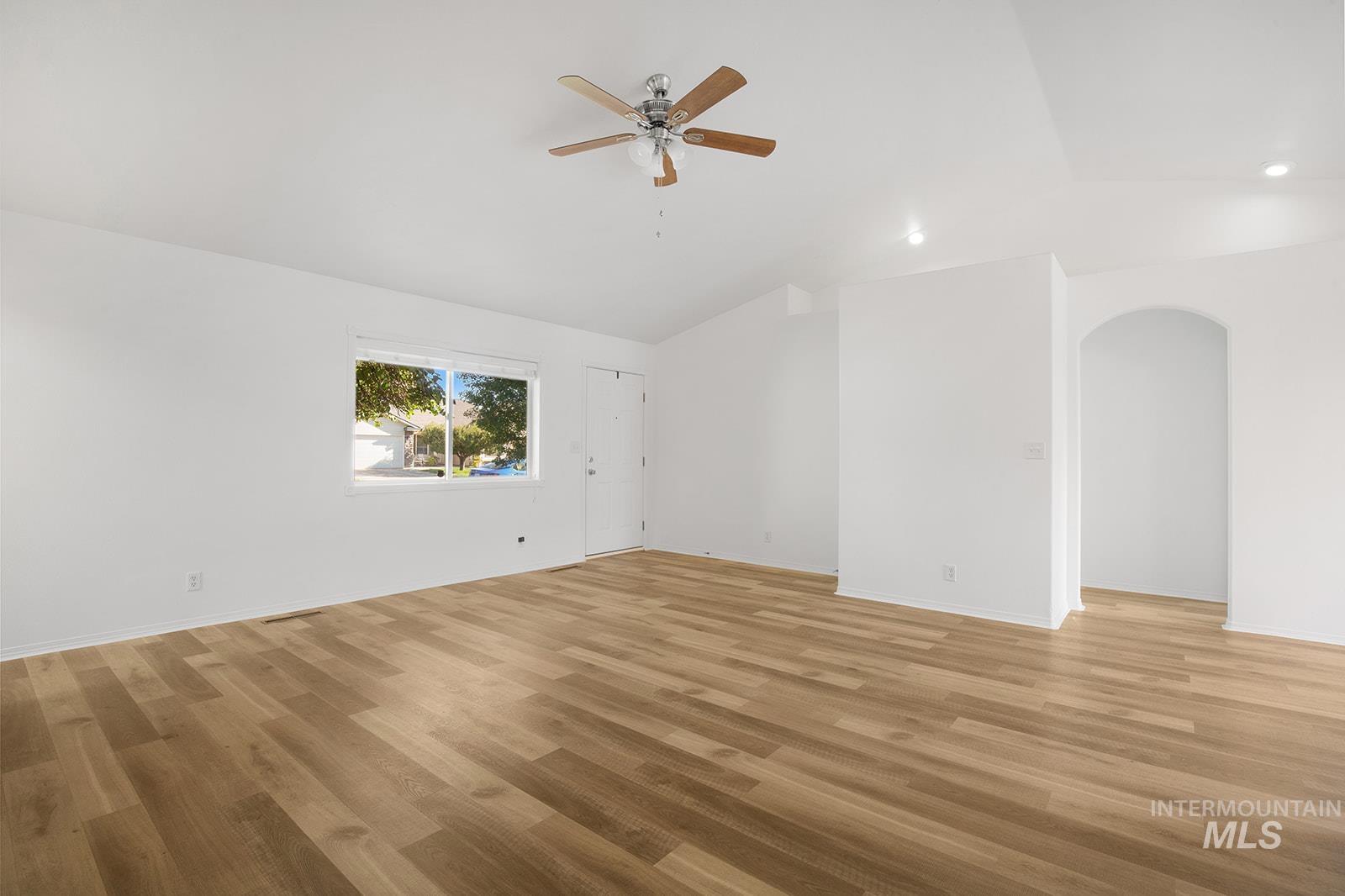 2440 Ironwood Ave. Property Photo 5