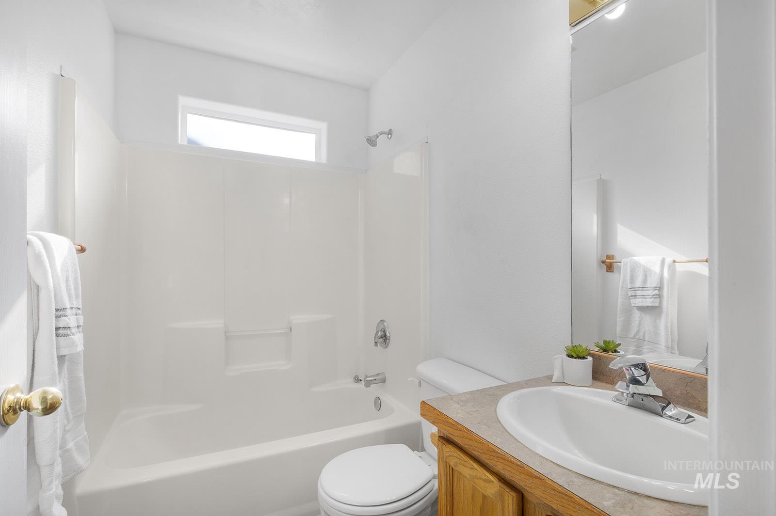 2440 Ironwood Ave. Property Photo 20