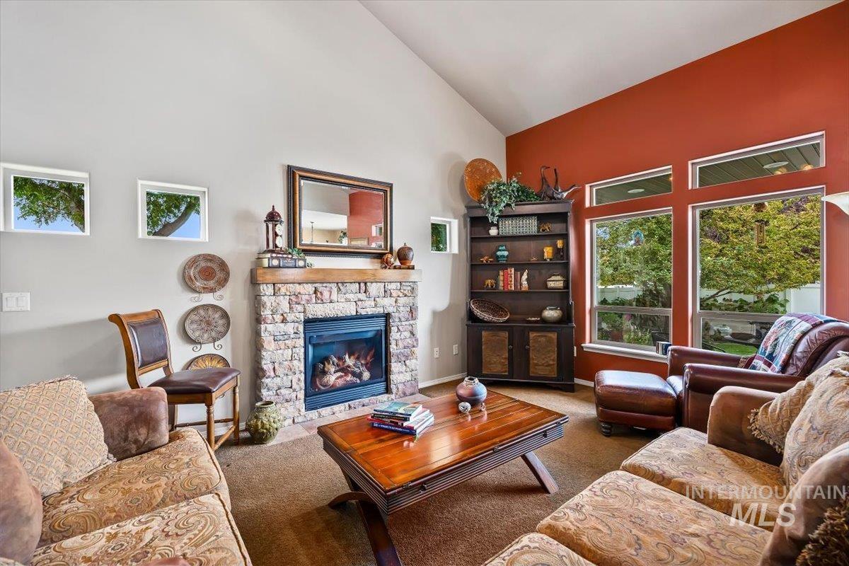 2603 Carriage Way Property Photo 9