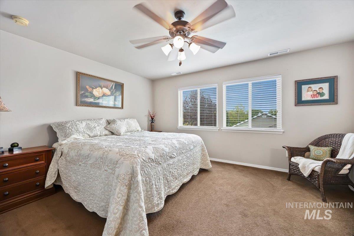 2603 Carriage Way Property Photo 22