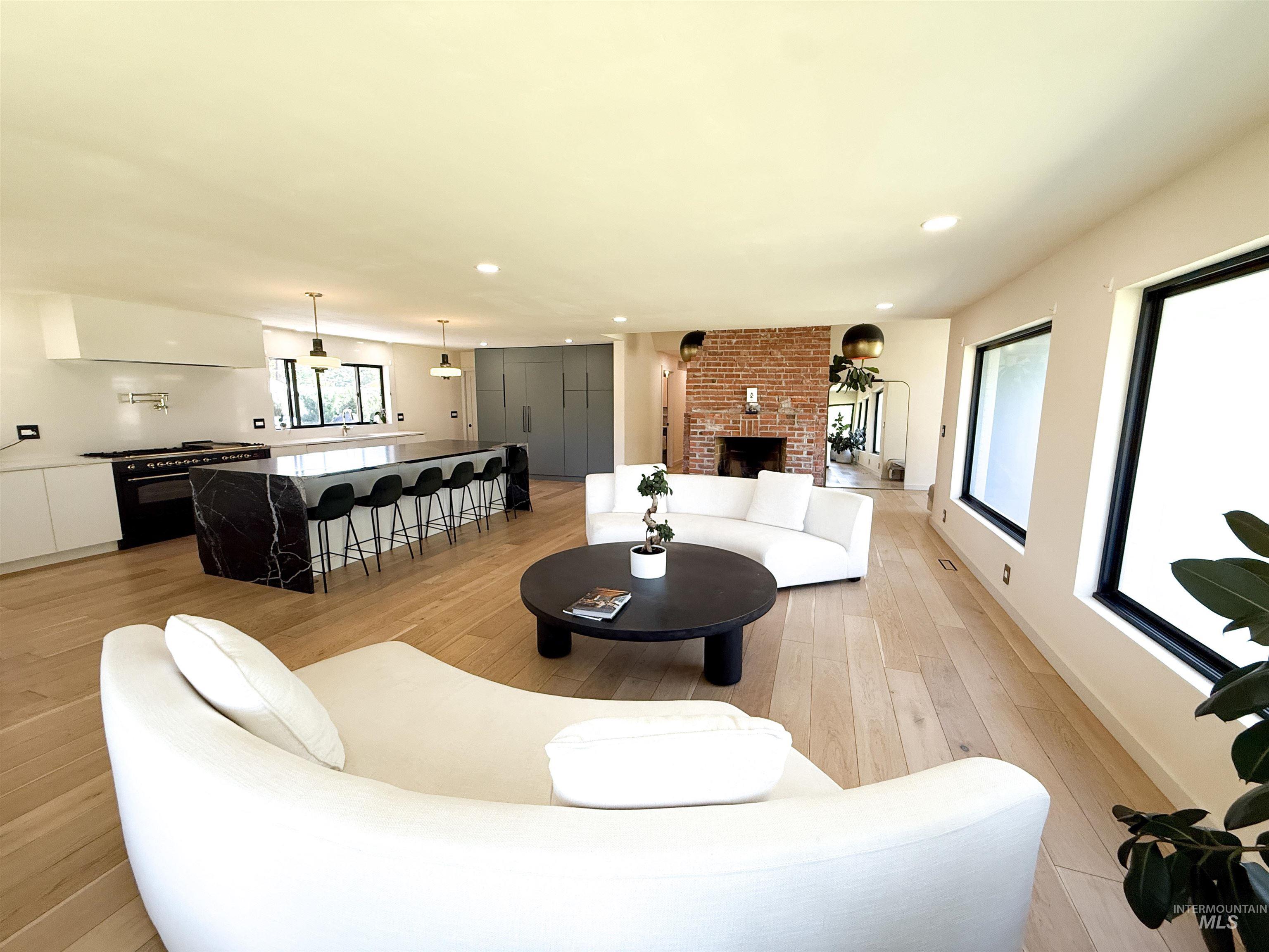 5605 W Plymouth Property Photo 7