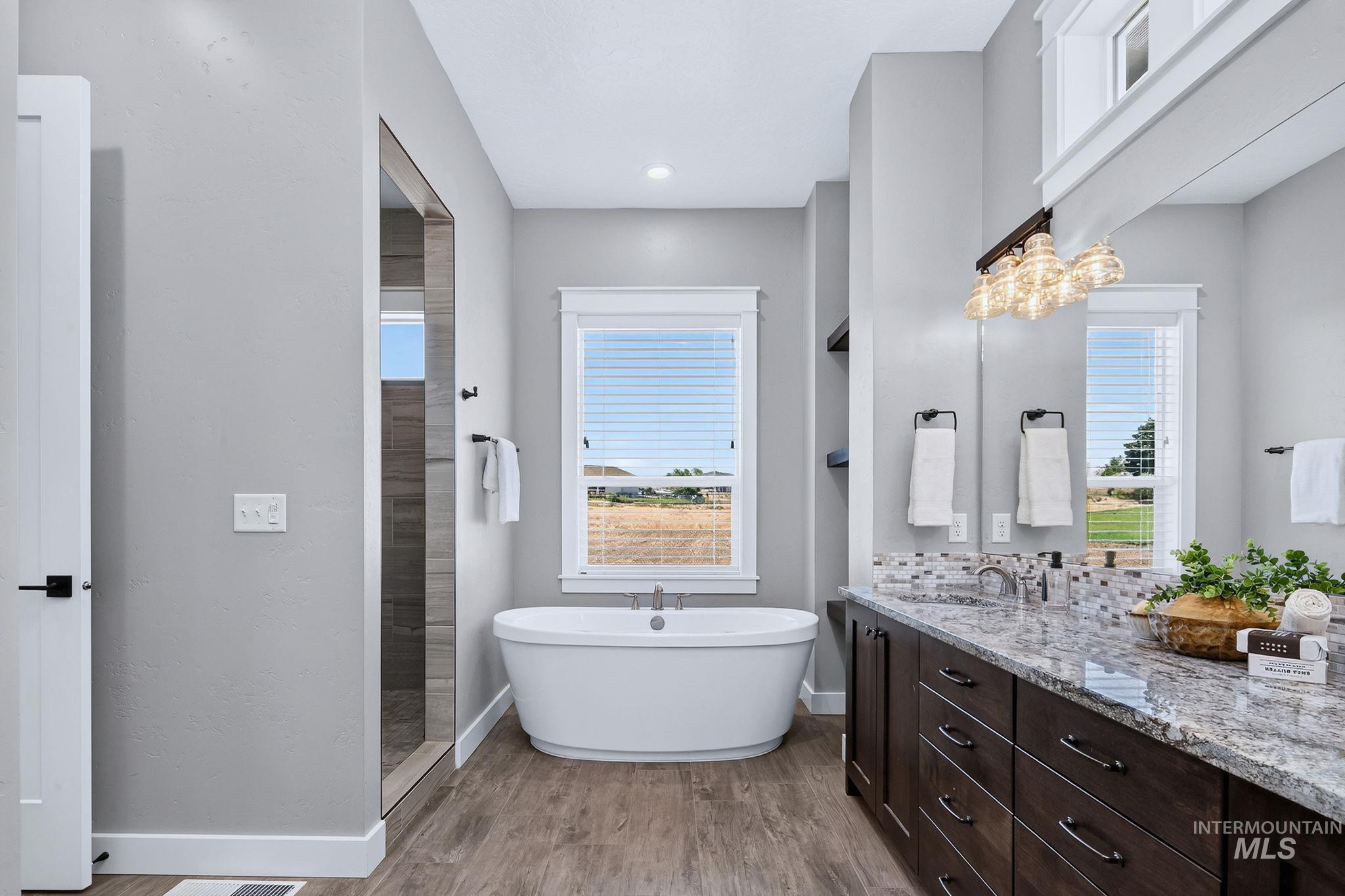 5472 W Overland Property Photo 30