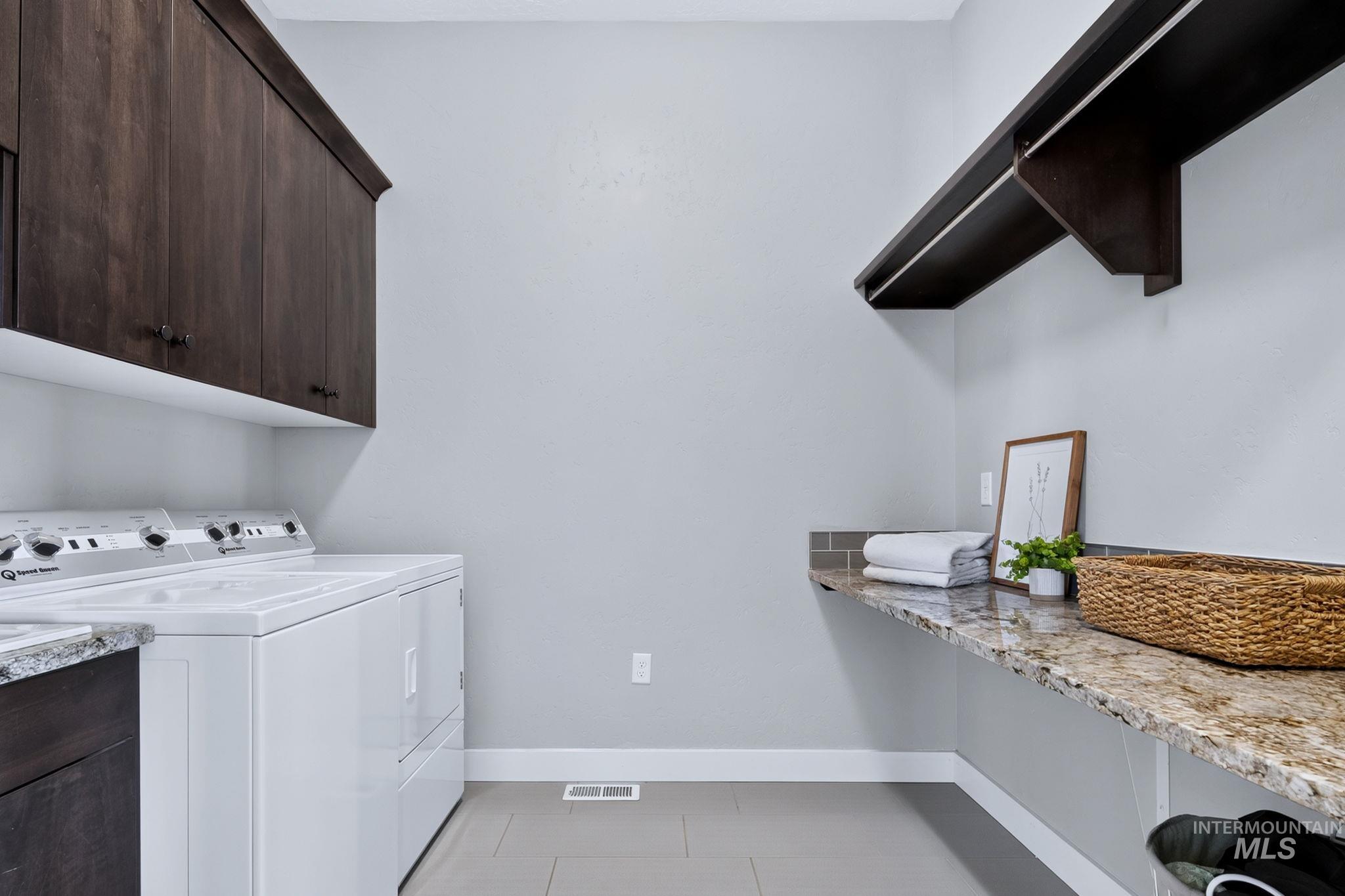 5472 W Overland Property Photo 36