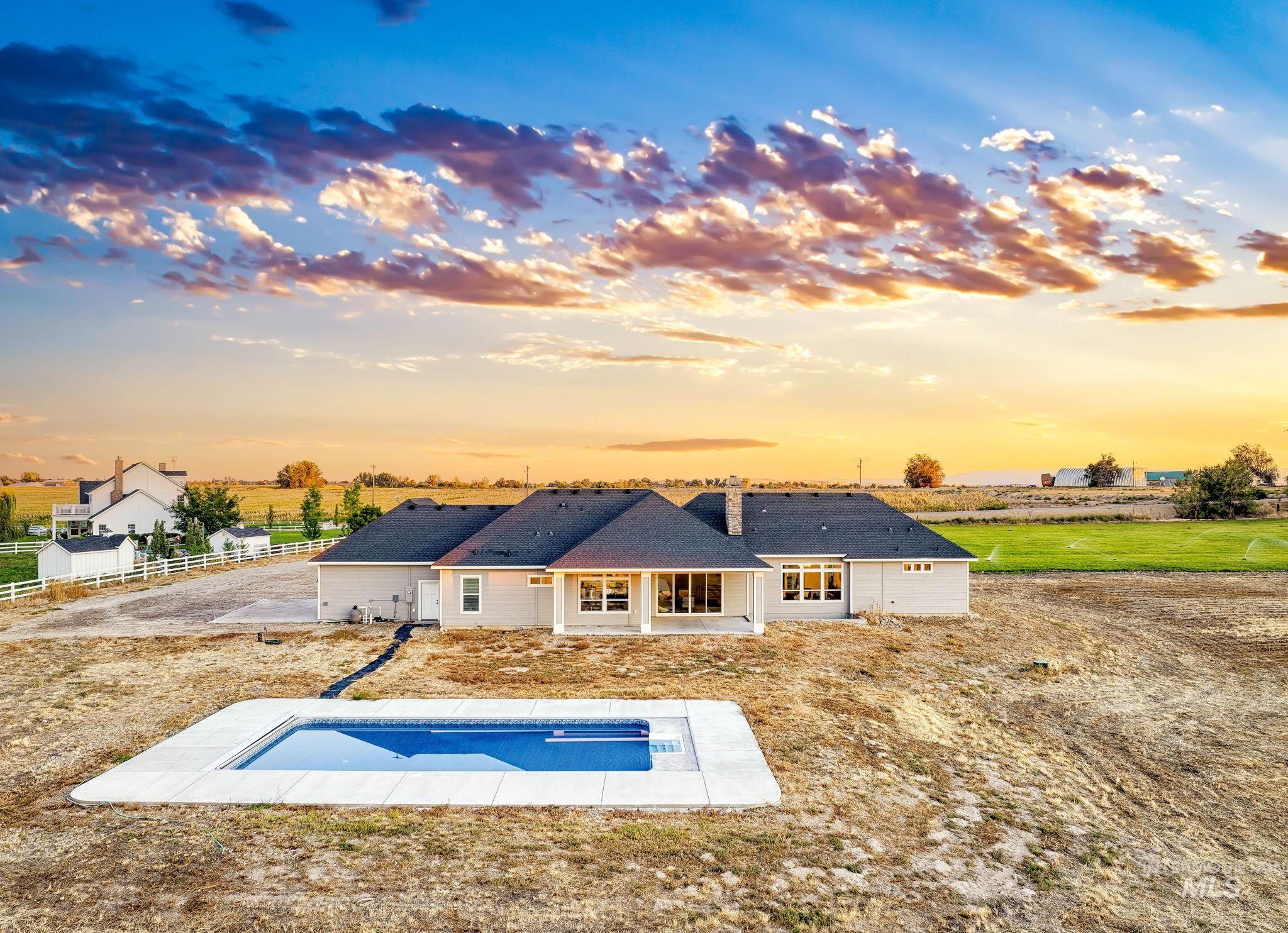 5472 W Overland Property Photo 43