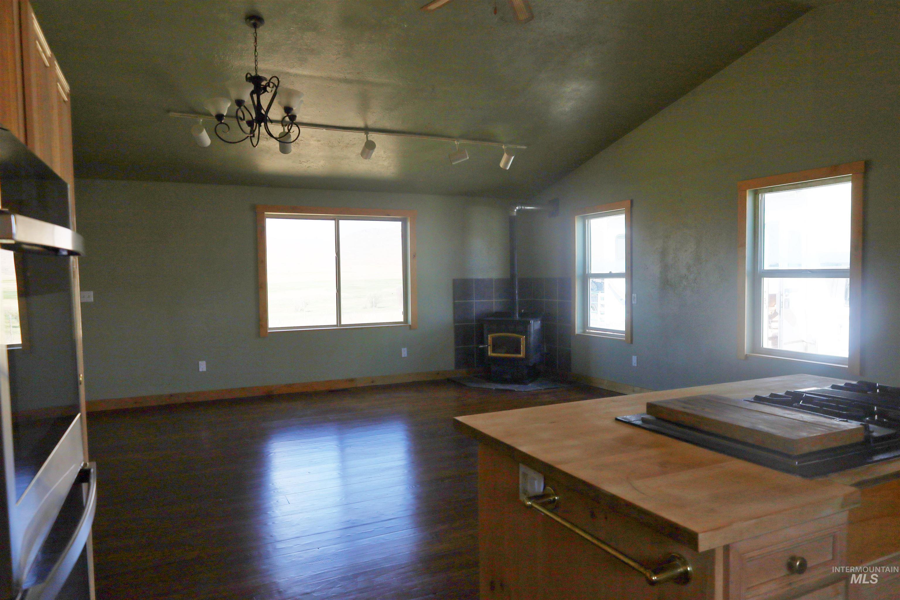 1674 Little Wood Reservoir Road Property Photo 5