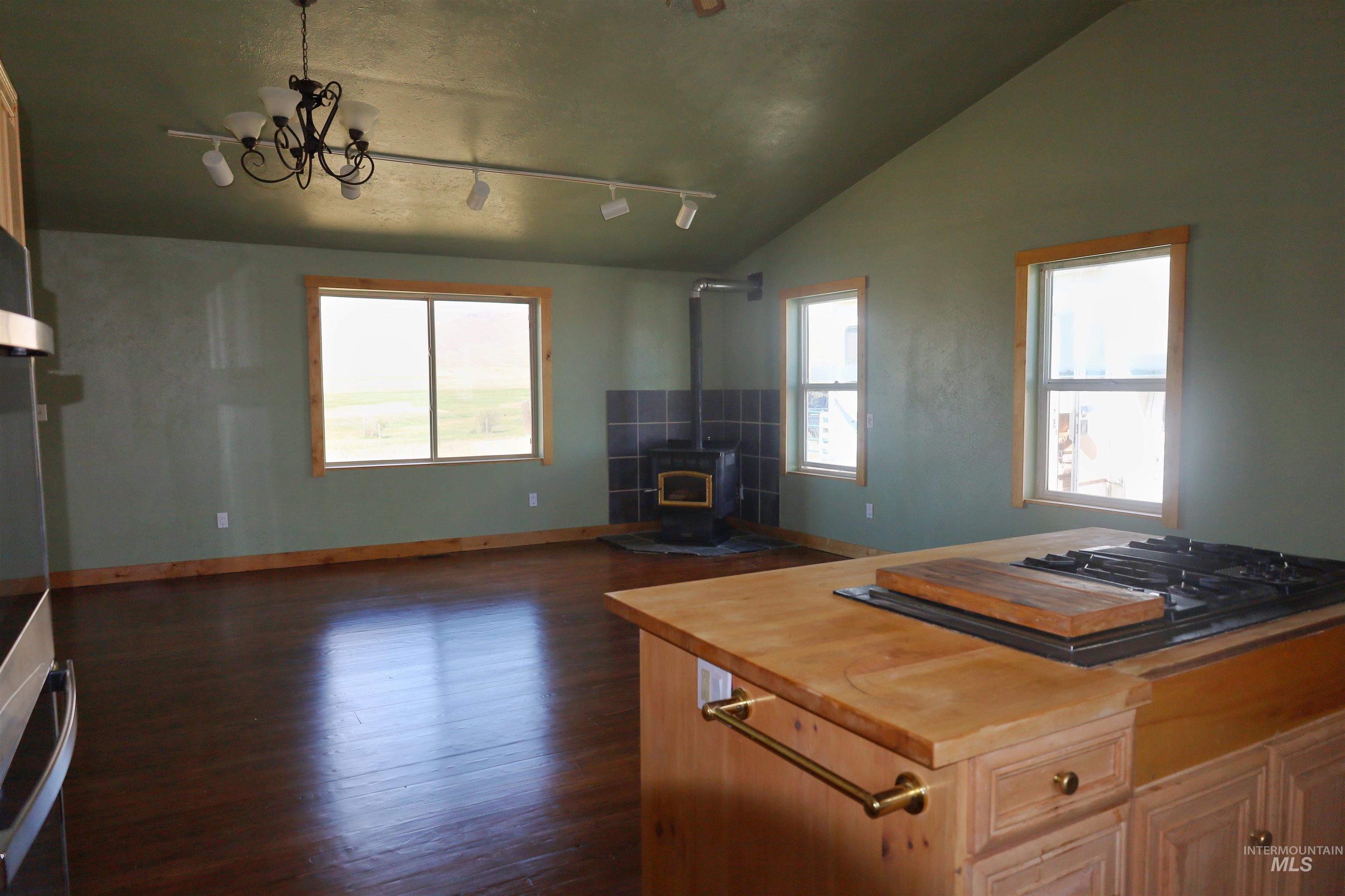 1674 Little Wood Reservoir Road Property Photo 6