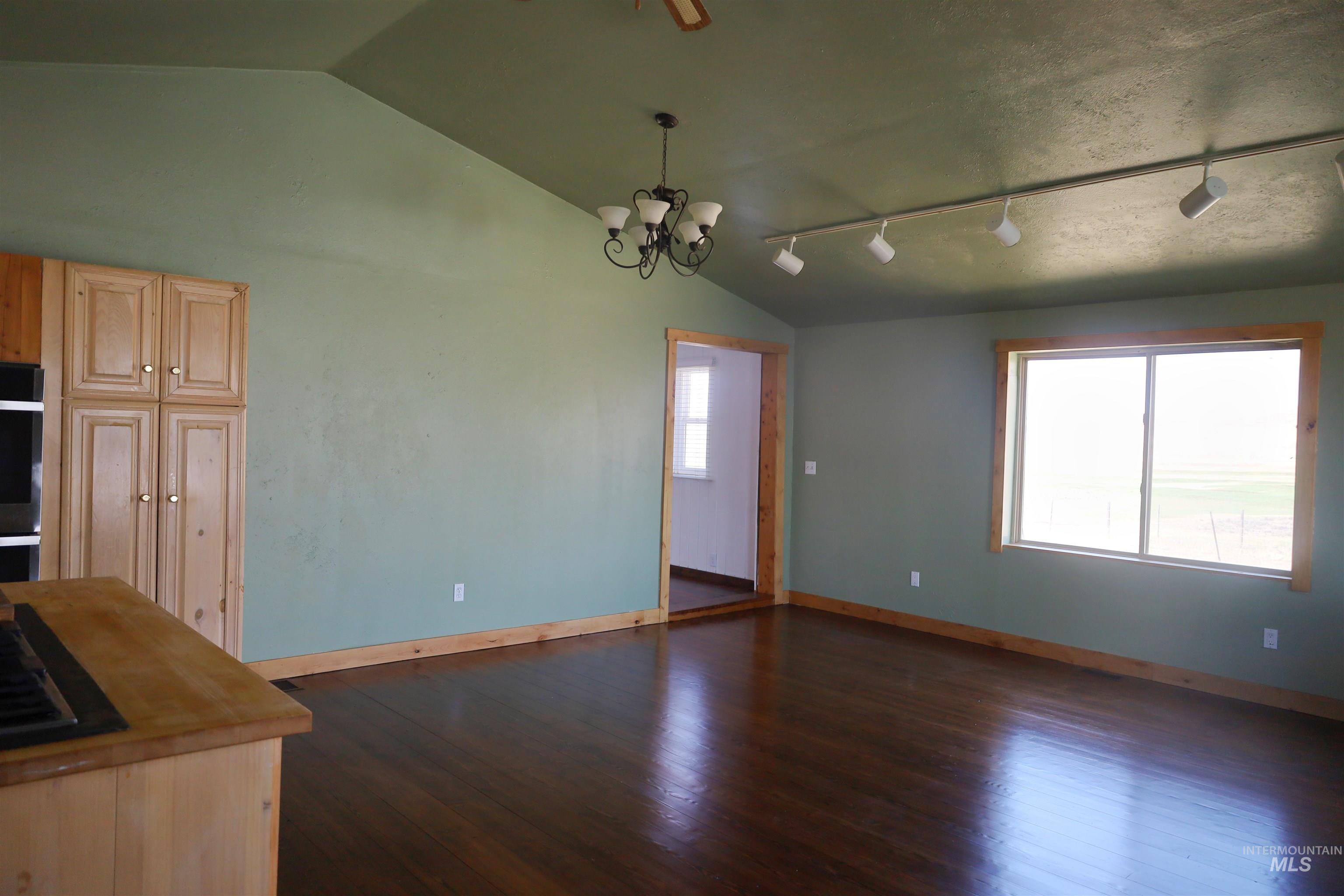 1674 Little Wood Reservoir Road Property Photo 7