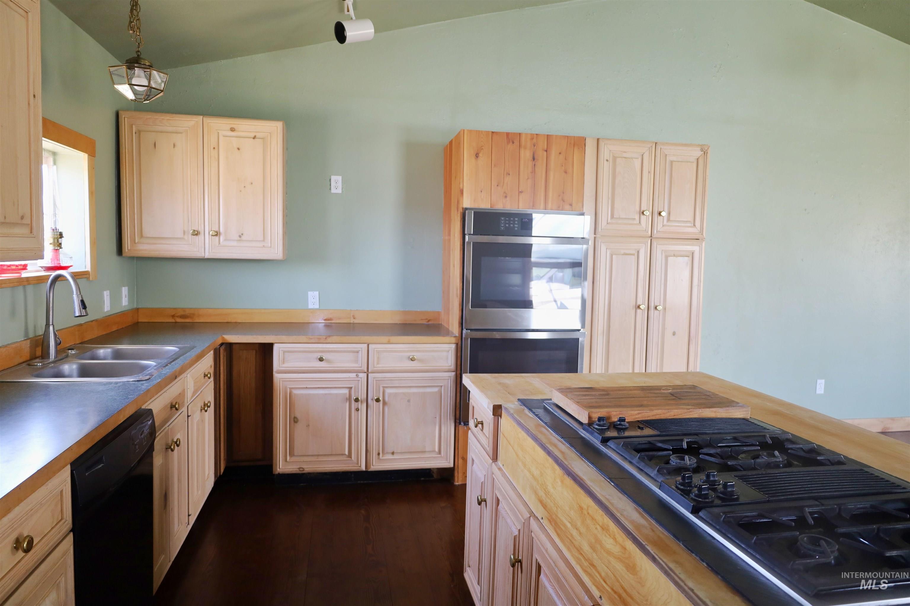 1674 Little Wood Reservoir Road Property Photo 8