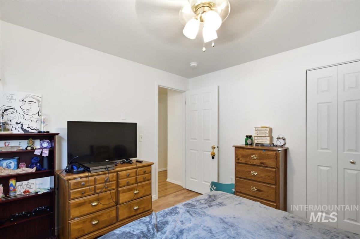 1208 S Fern St Property Photo 13