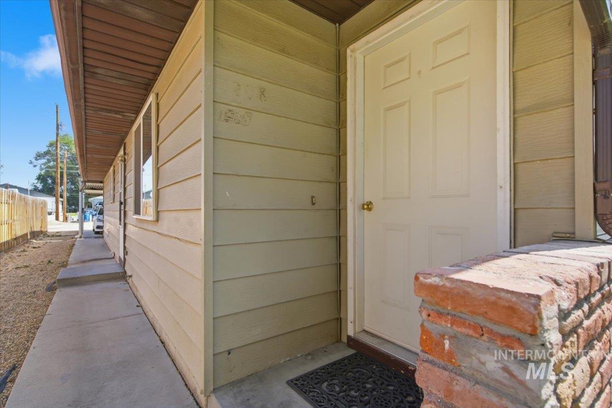 1208 S Fern St Property Photo 17