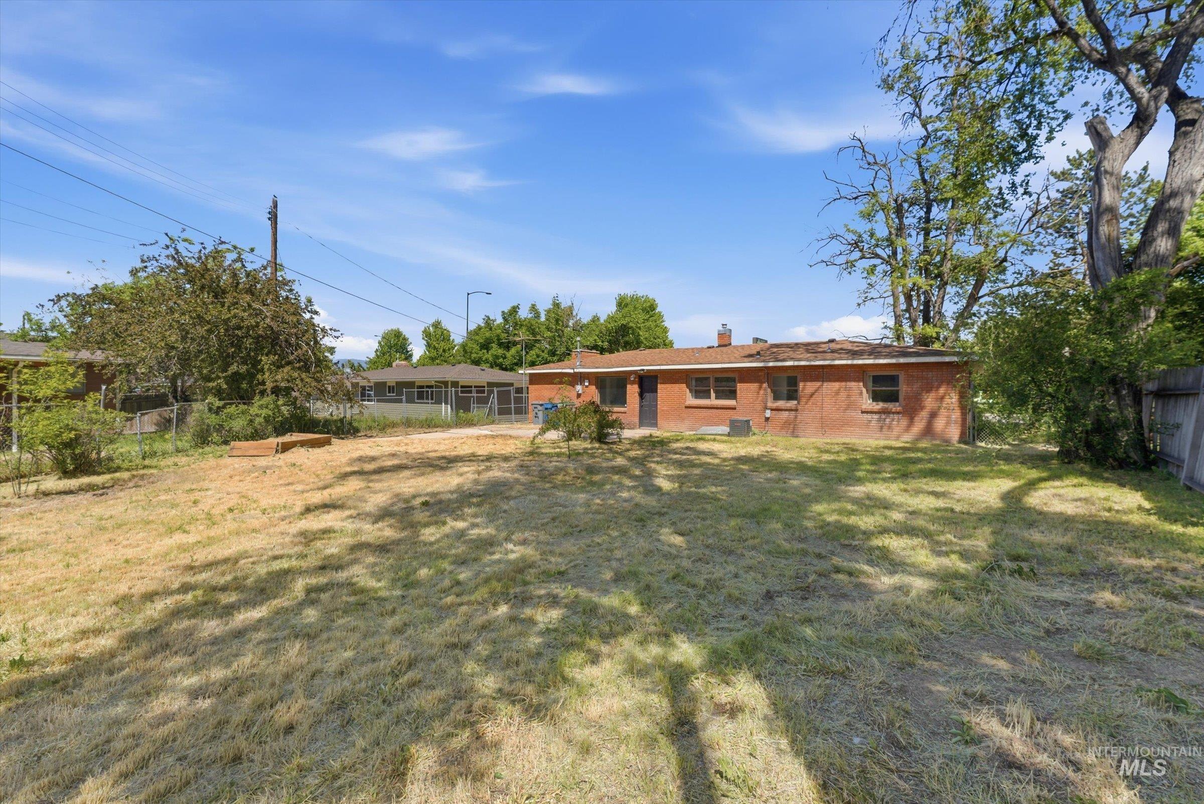 2519 S Vista Ave Property Photo 29