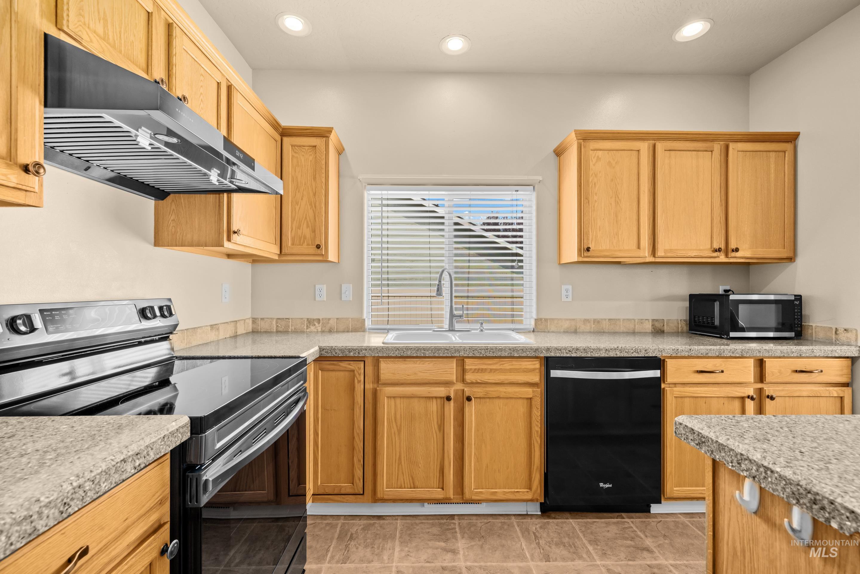 Maplestone Property Photo 3