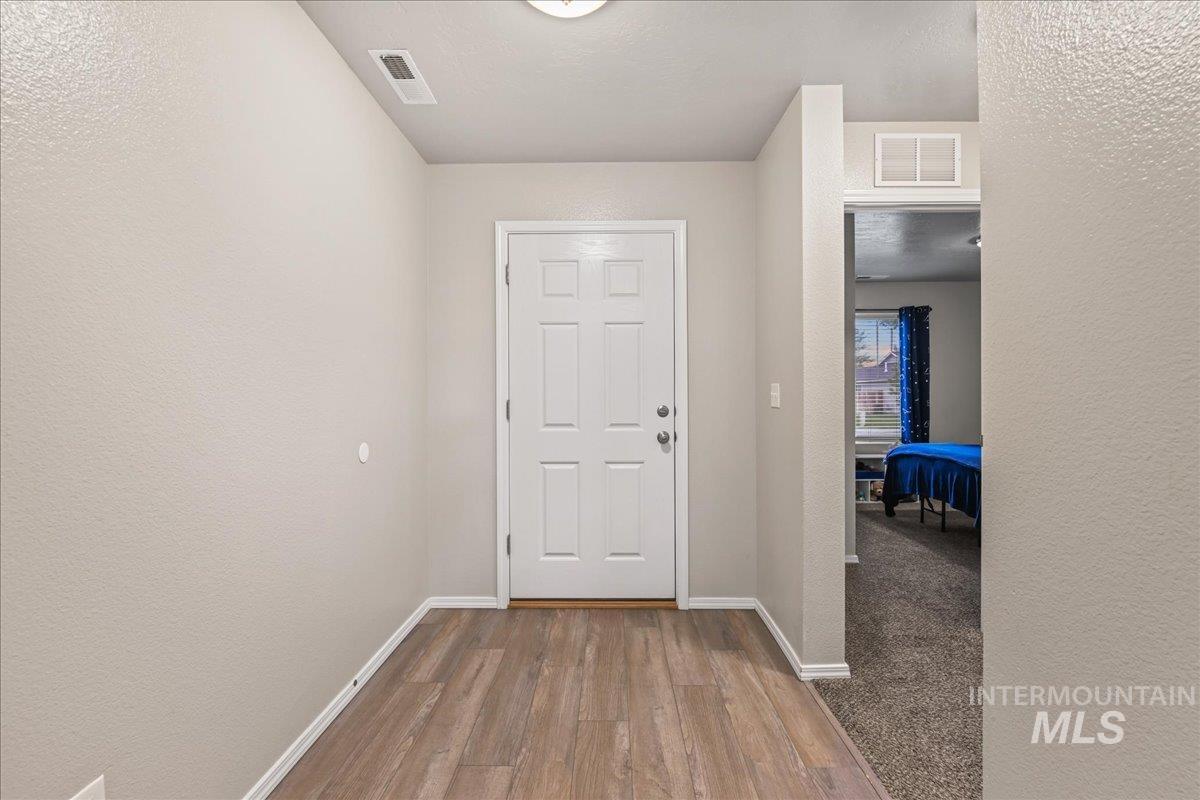 1785 Sw Levant Way Property Photo 3