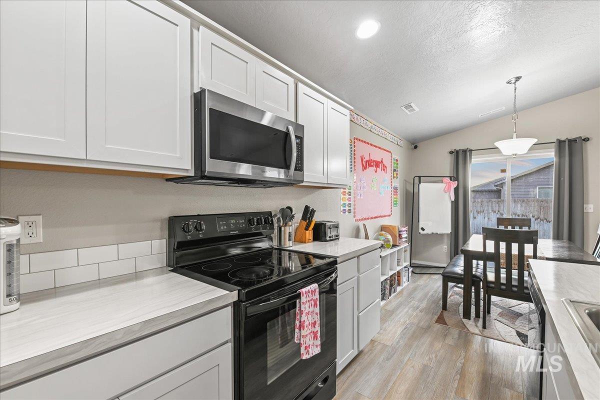 1785 Sw Levant Way Property Photo 14