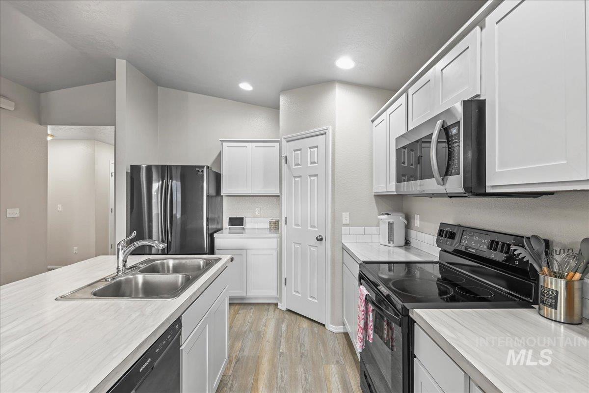 1785 Sw Levant Way Property Photo 15