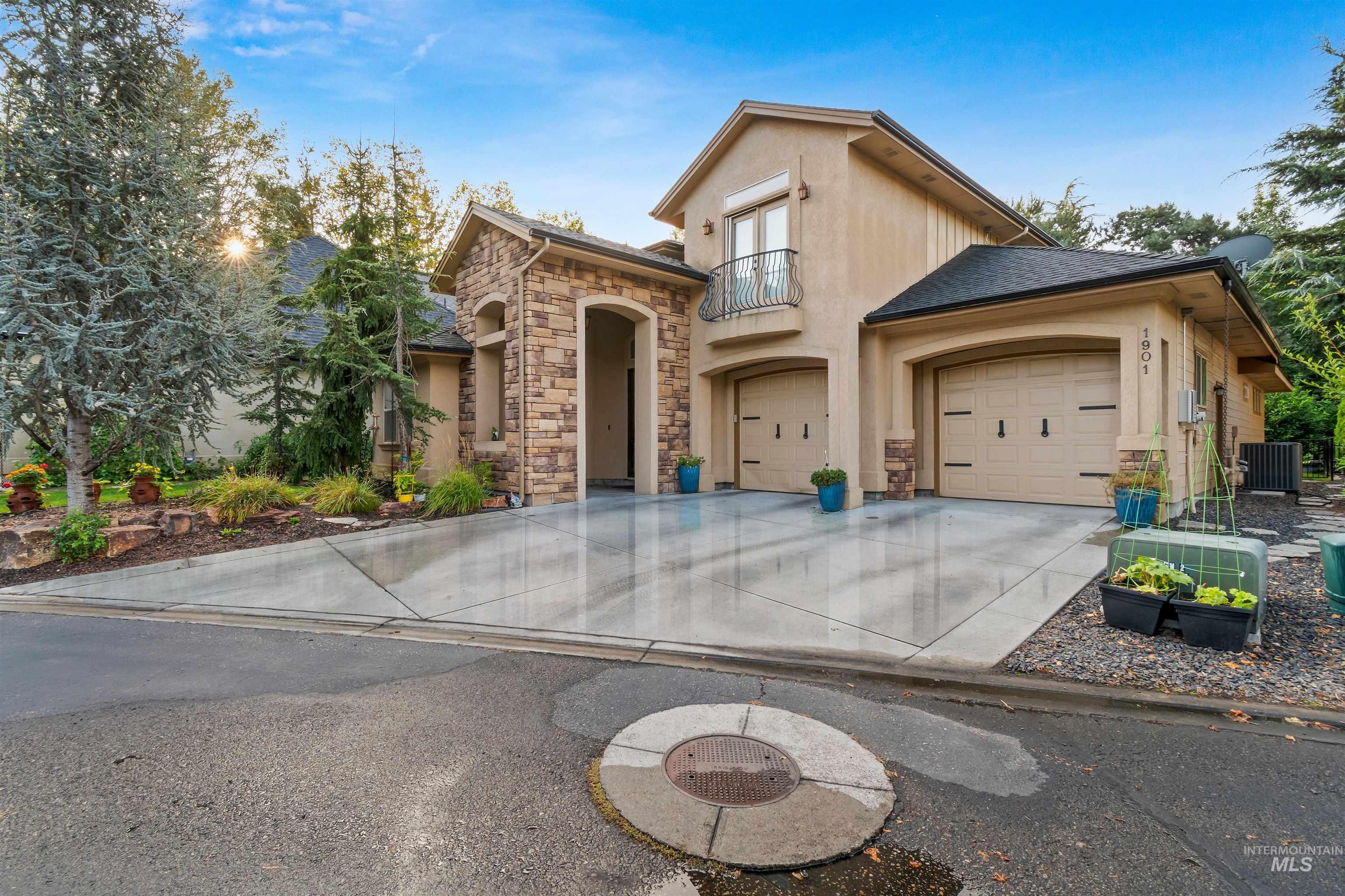 1901 S Stream Pointe Ln Property Photo 1