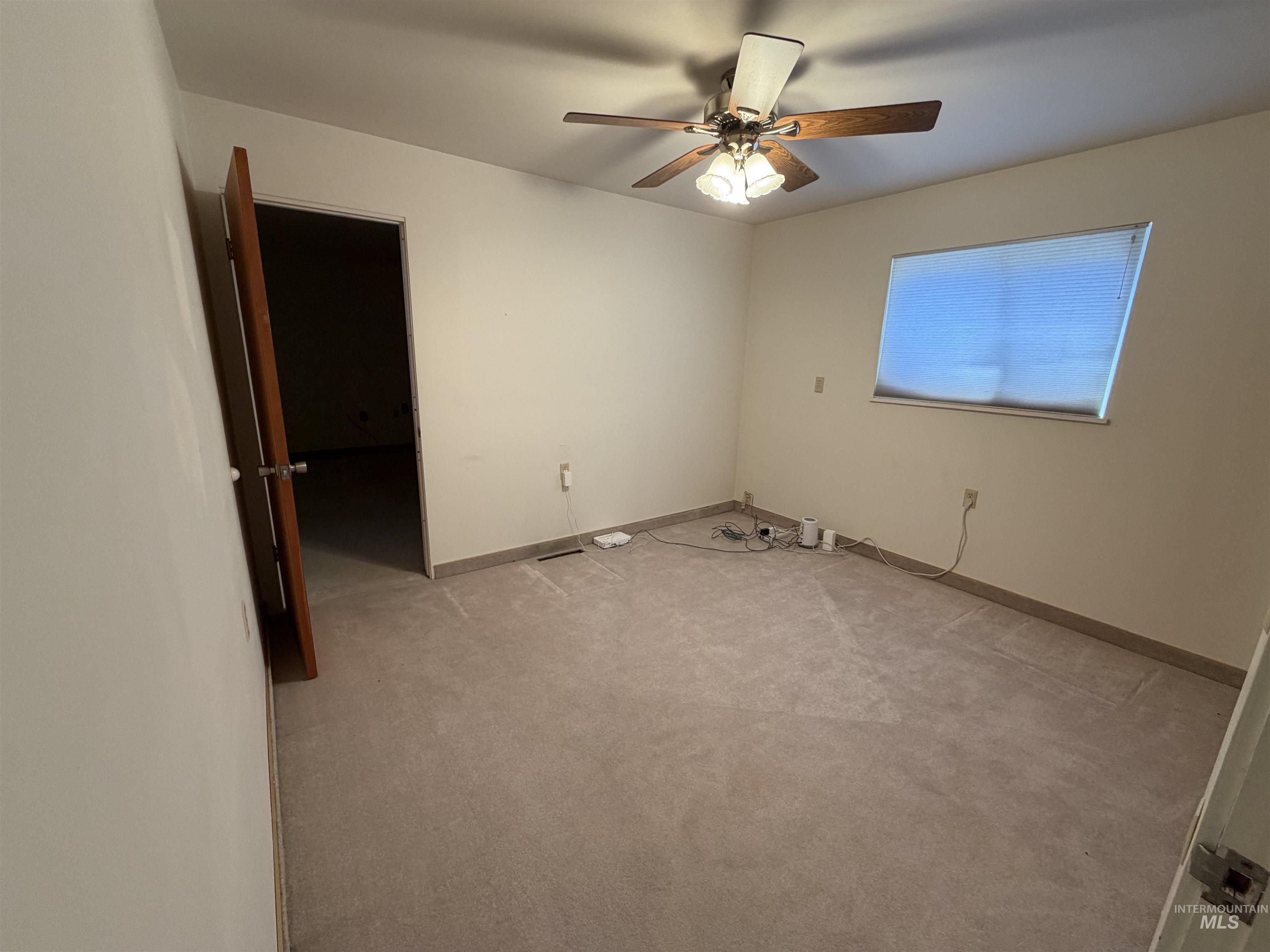 120 S 11th East Property Photo 15