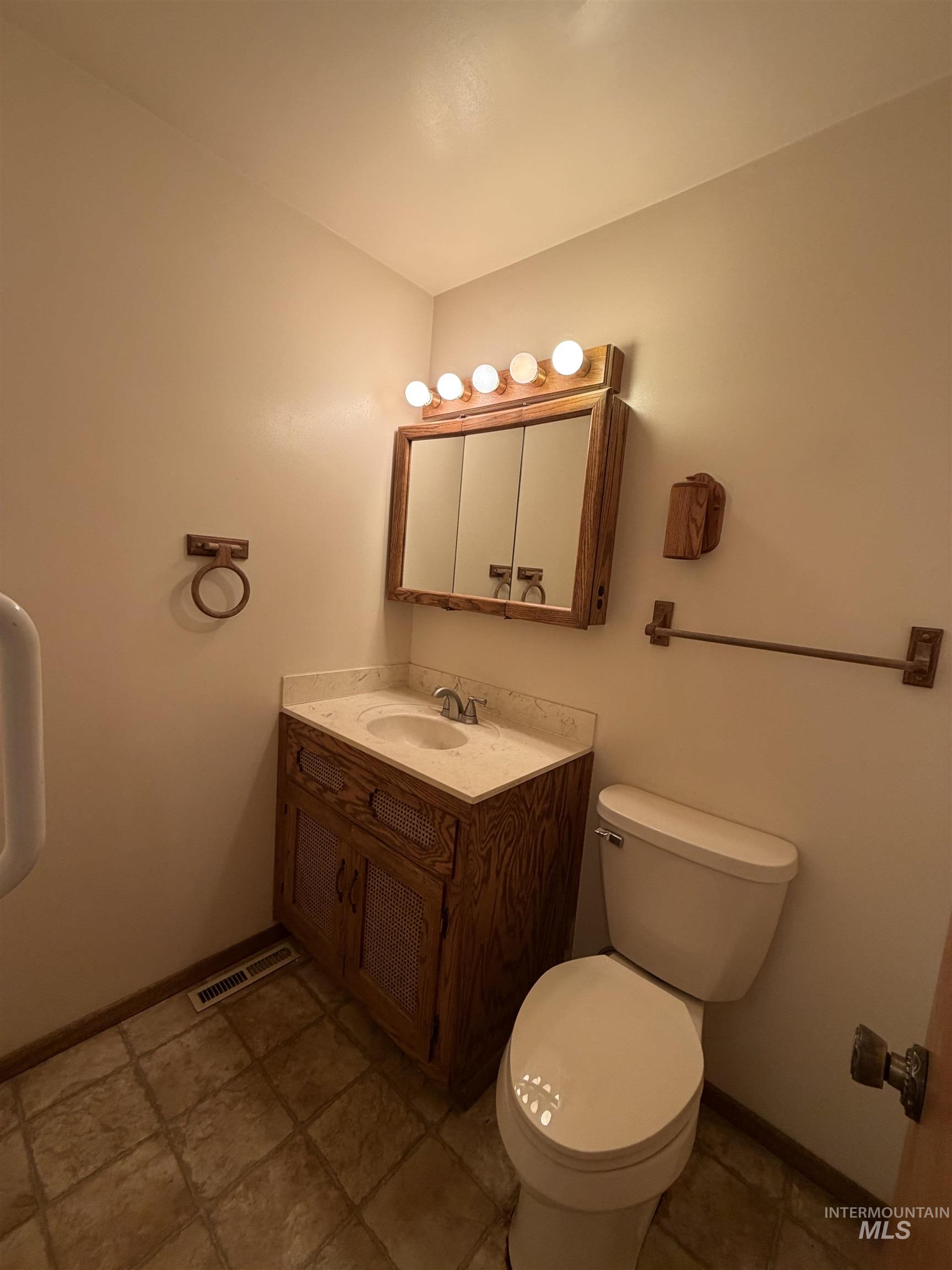 120 S 11th East Property Photo 17