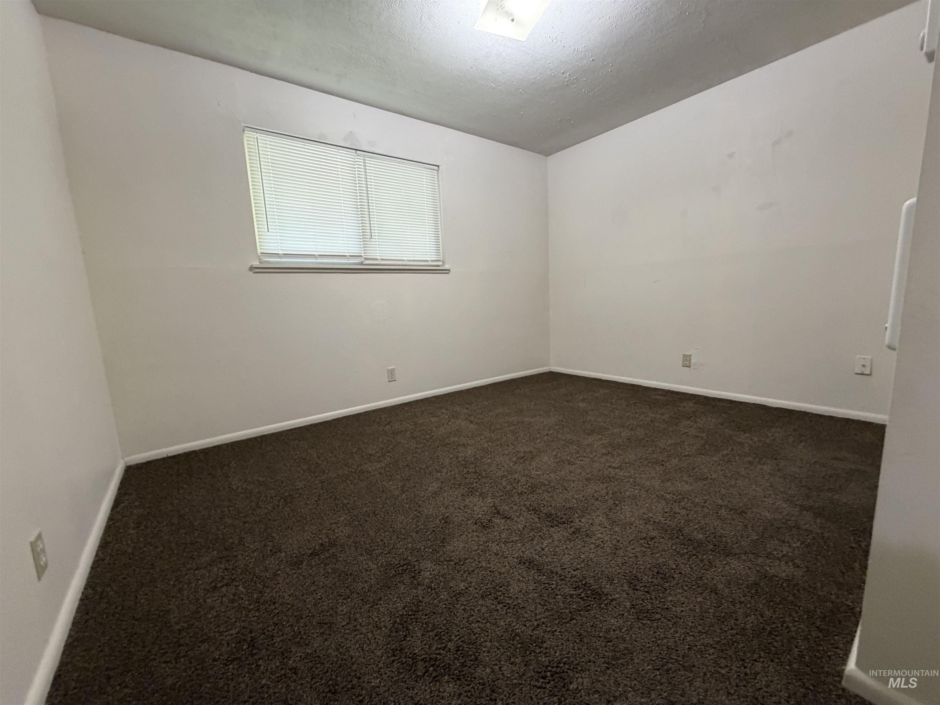 160 S 11th East Property Photo 13