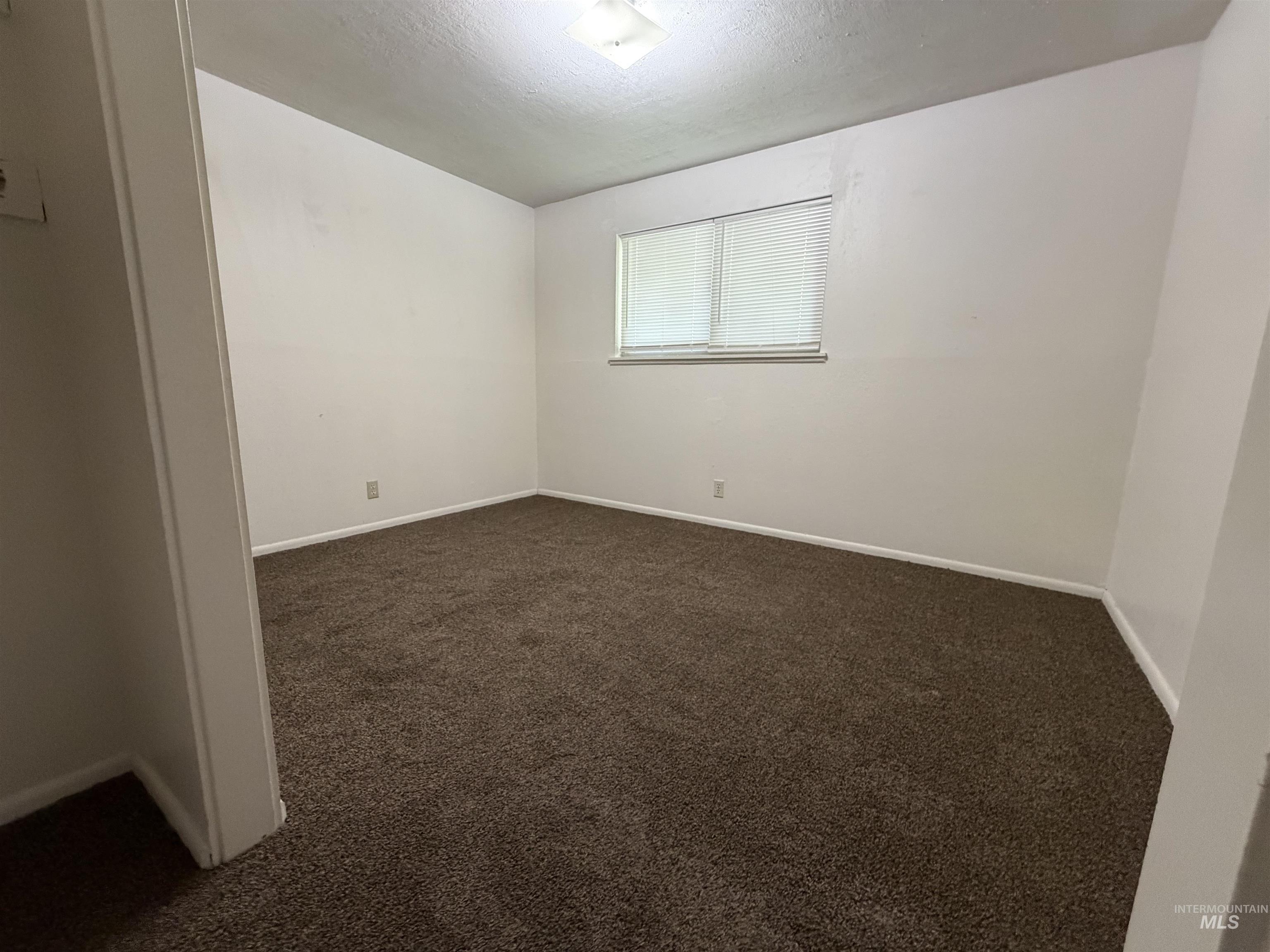 160 S 11th East Property Photo 14