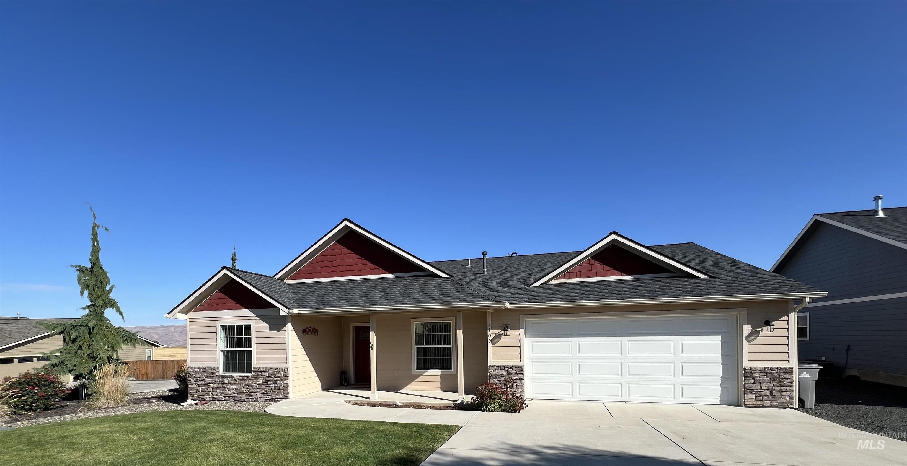 1705 Pioneer Dr. Property Photo 1