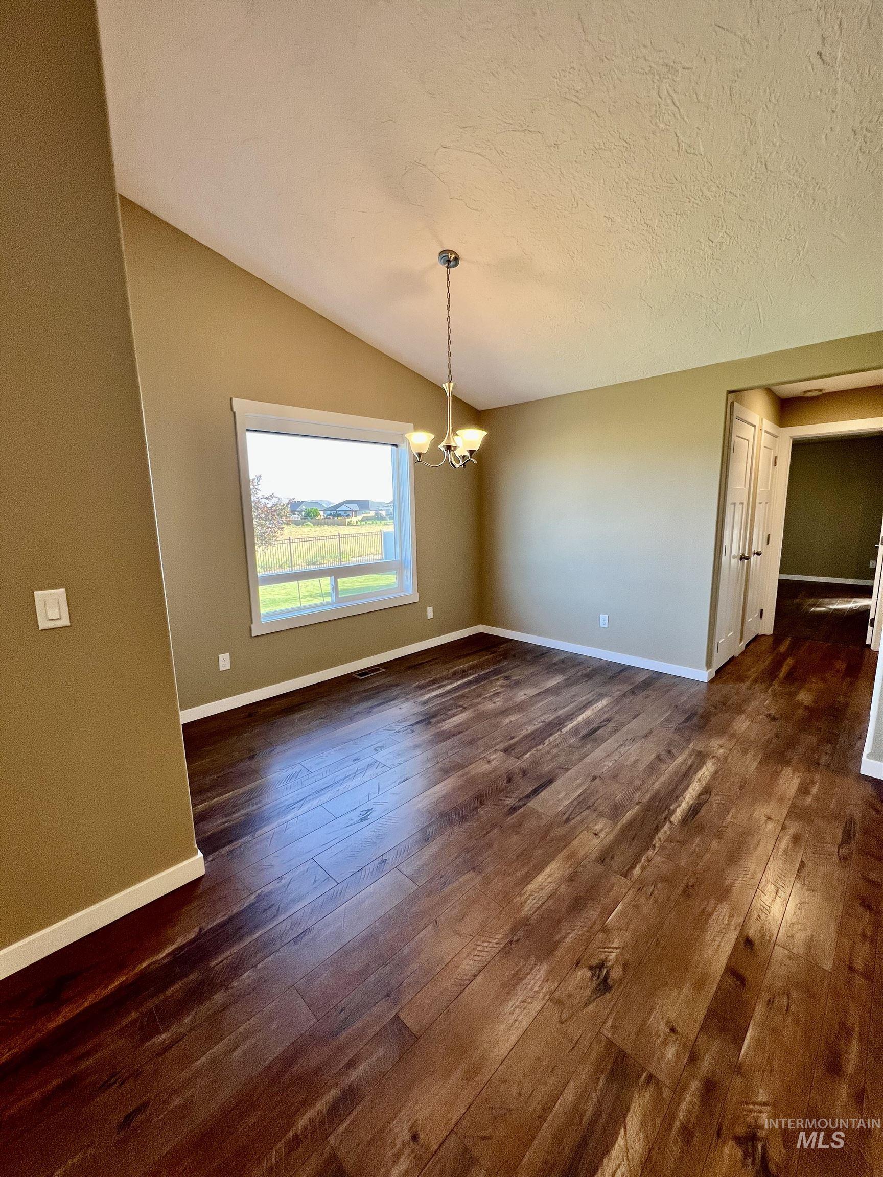 1705 Pioneer Dr. Property Photo 8