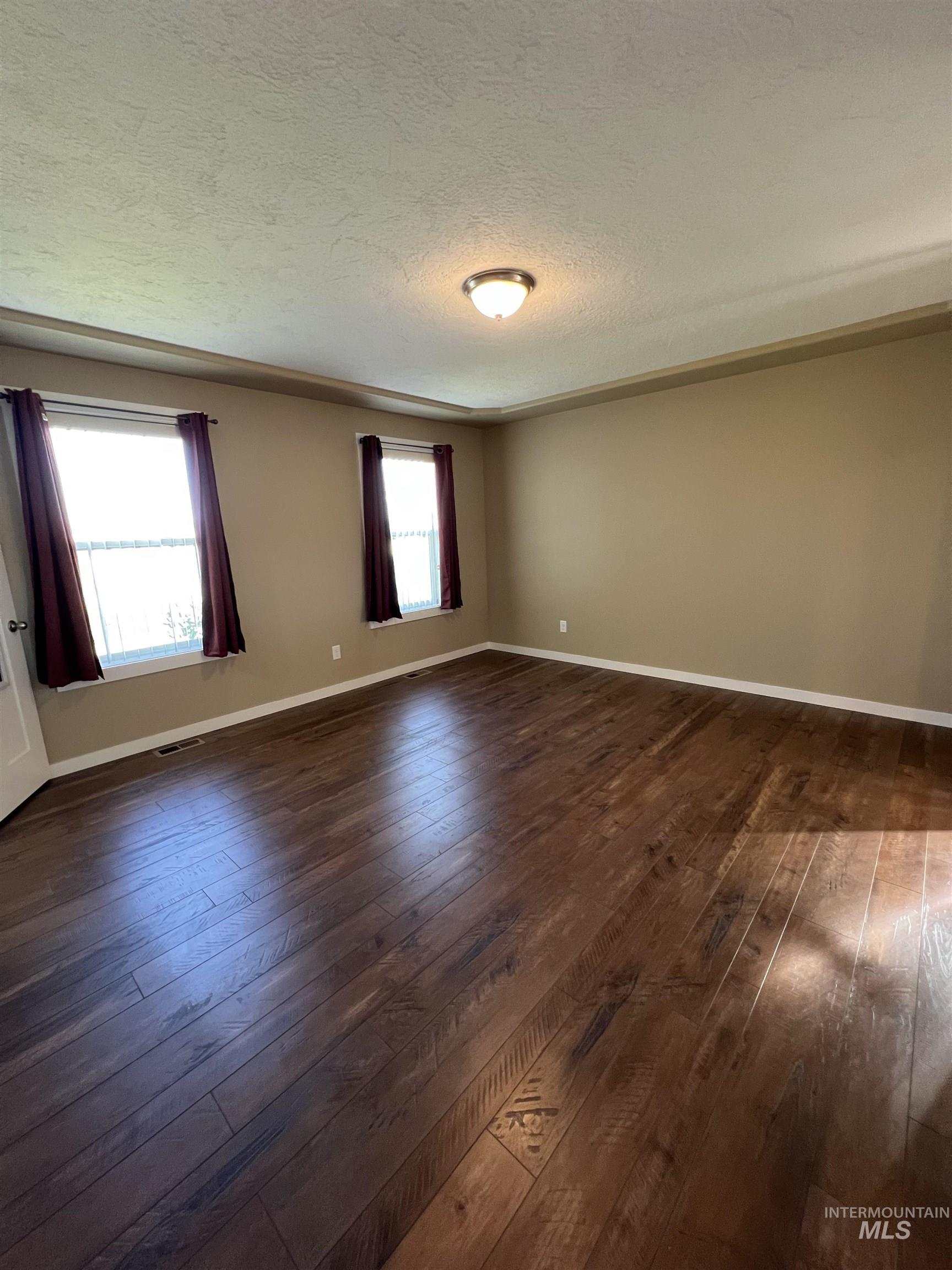 1705 Pioneer Dr. Property Photo 16
