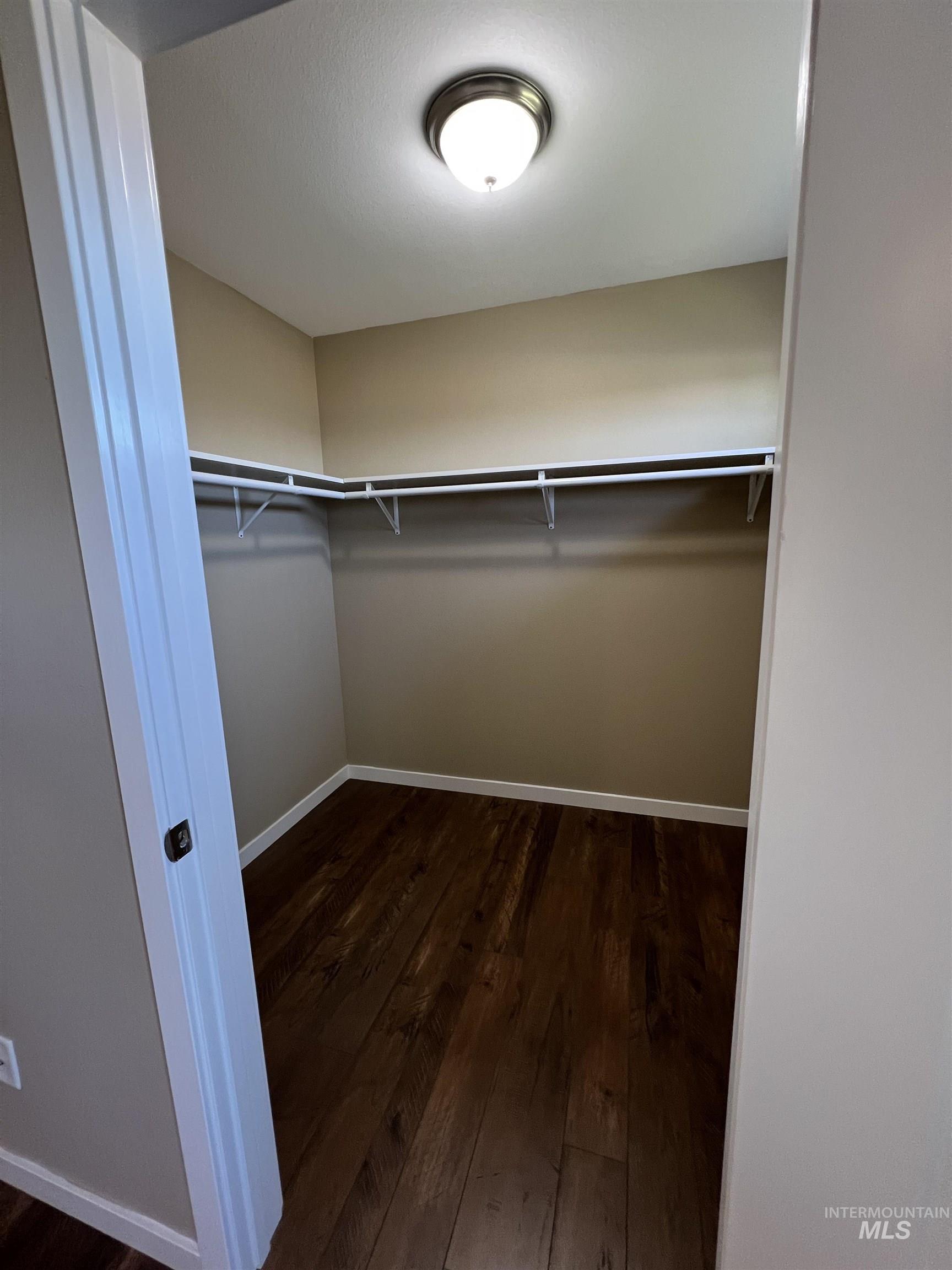 1705 Pioneer Dr. Property Photo 17
