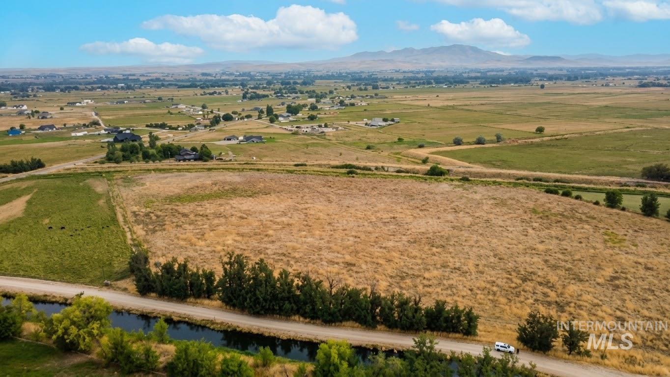 Tbd Toms Cabin Rd Property Photo 4