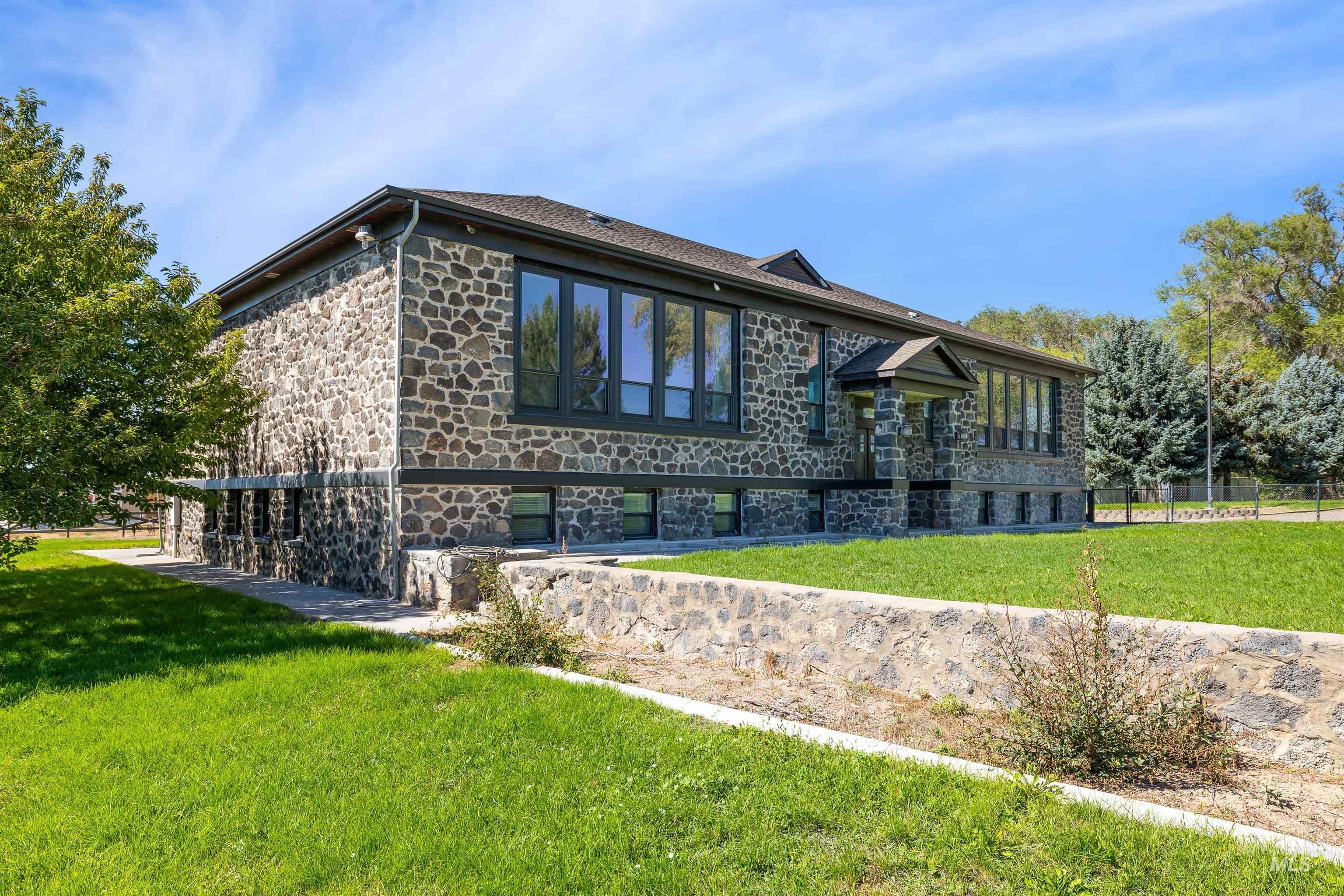 395 Golf Course Road