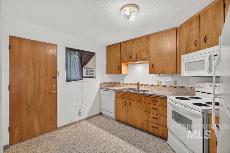 623/625 S Blaine St. Property Photo 19