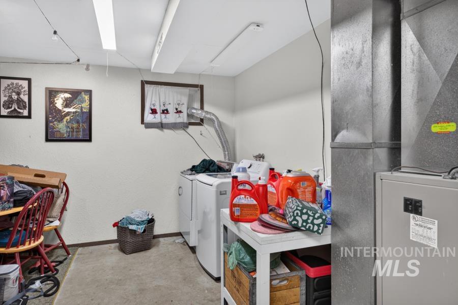 927/929 Vandal Dr. Property Photo 29