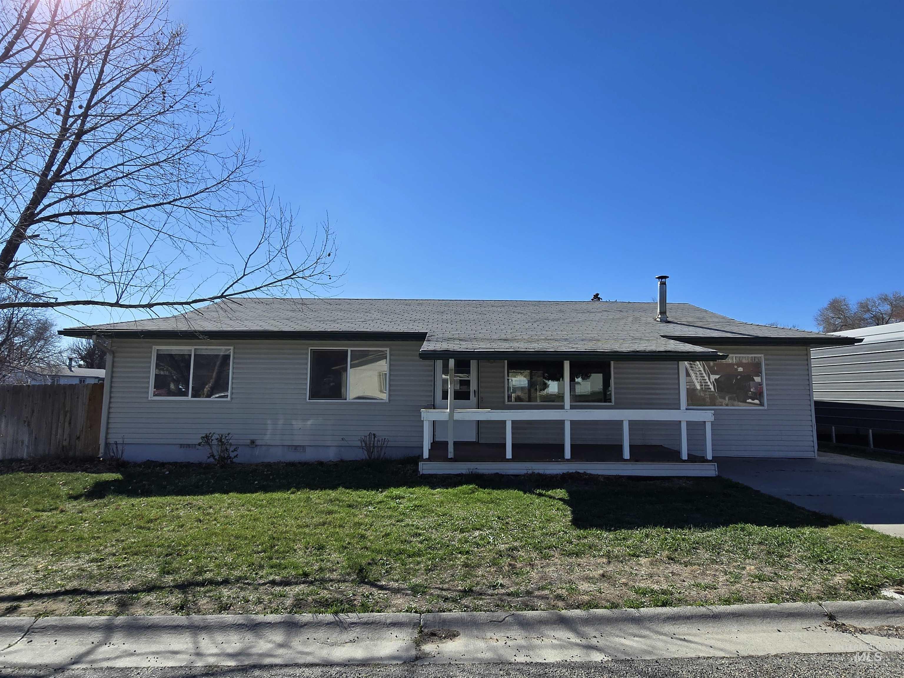 1011 S Cleveland St. Property Photo 2