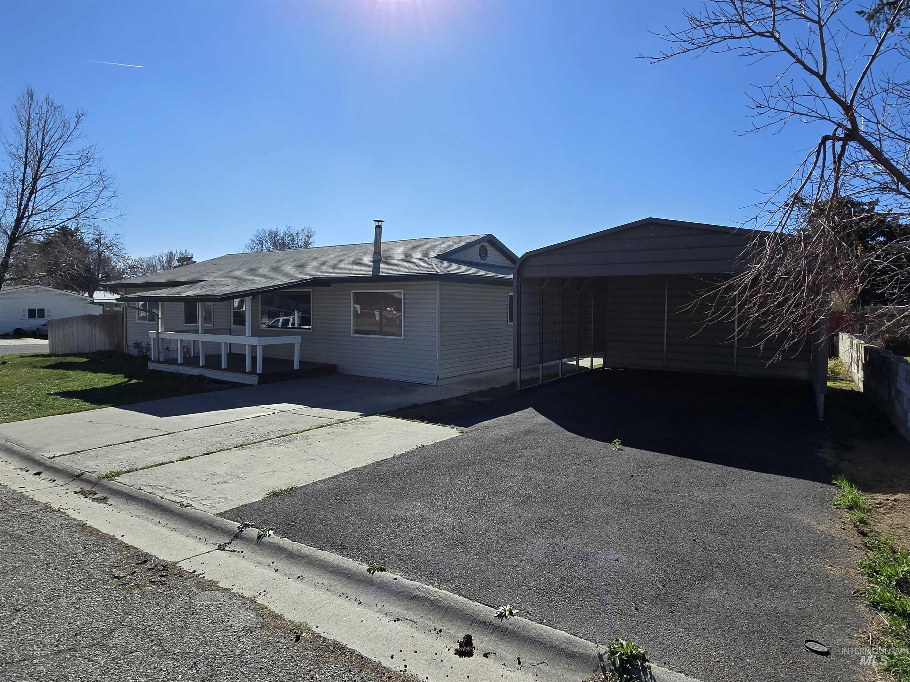 1011 S Cleveland St. Property Photo 3