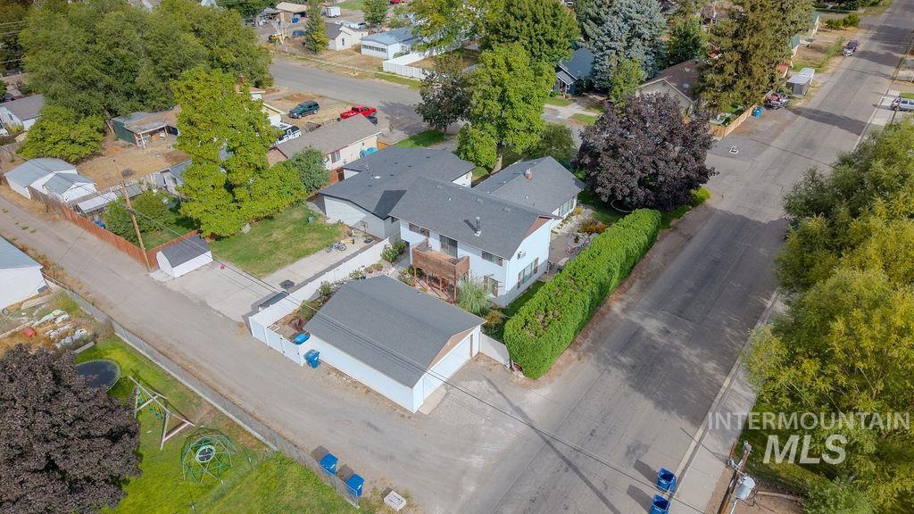 421 E Avenue E Property Photo 2